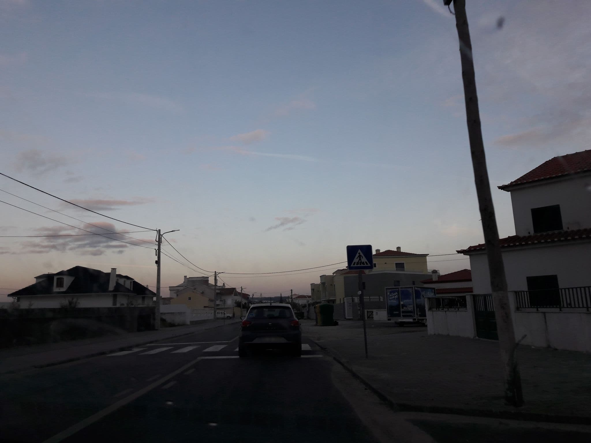 Street view near Porto de Abrigo Guest House, Ferrel — © ggeographer (CC BY-SA · Mapillary)
