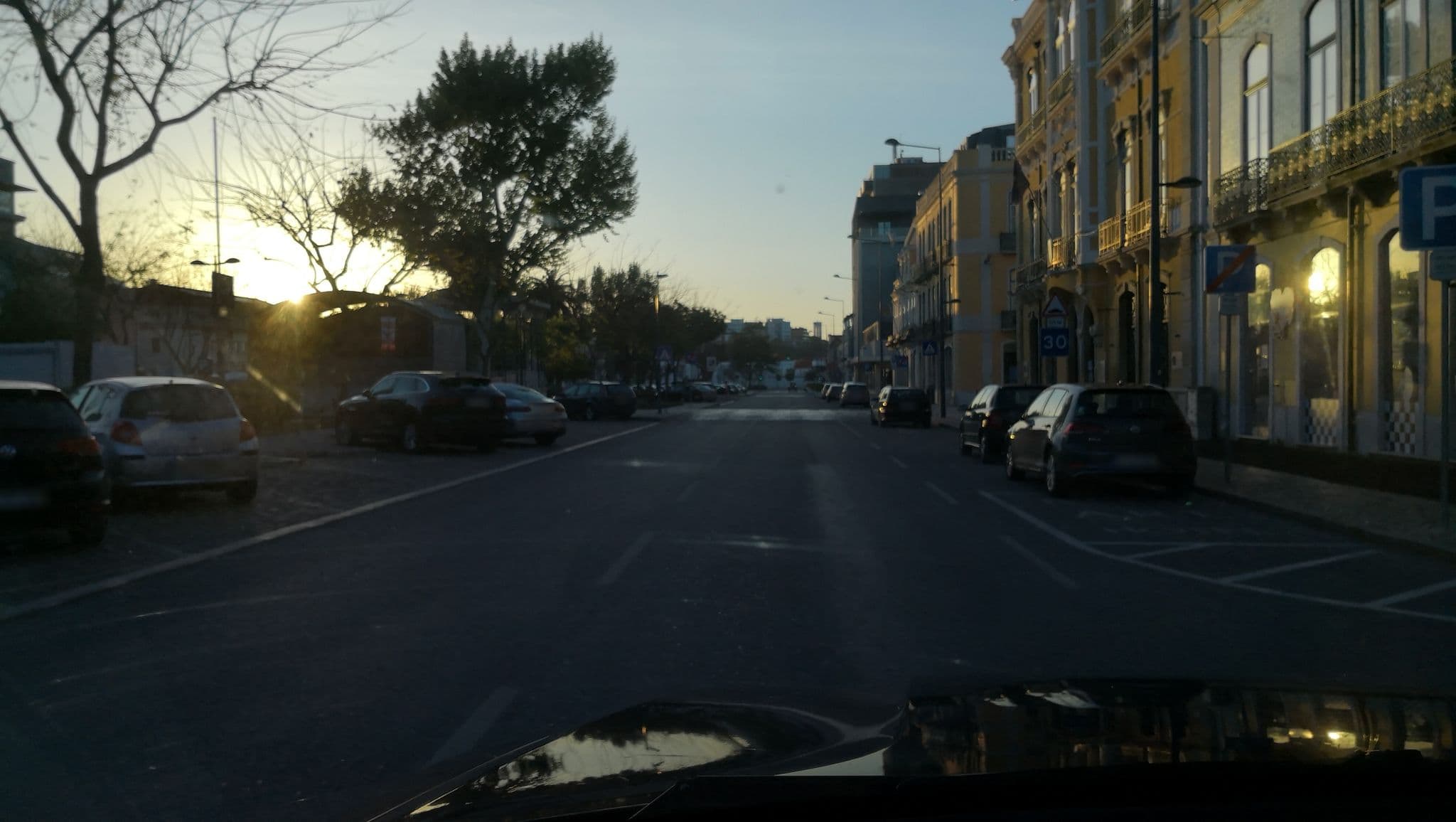 Street view near Rio Art Guesthouse, Setúbal — © sanjorgepinho (CC BY-SA · Mapillary)