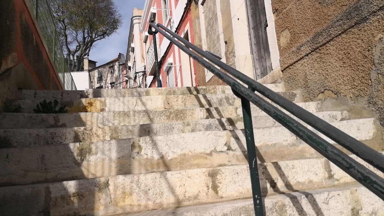 Street view near Casa Miradouro Apartments, Setúbal — © sanjorgepinho (CC BY-SA · Mapillary)