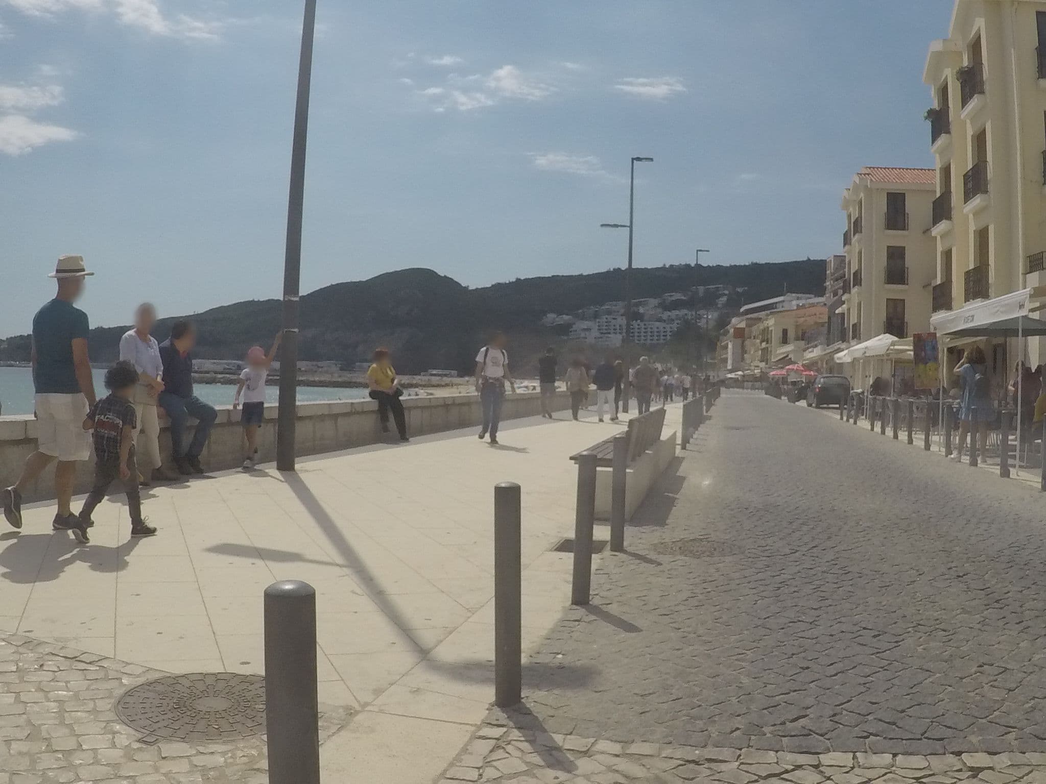 Street view near Season Apartments, Sesimbra — © chrisbeddow (CC BY-SA · Mapillary)