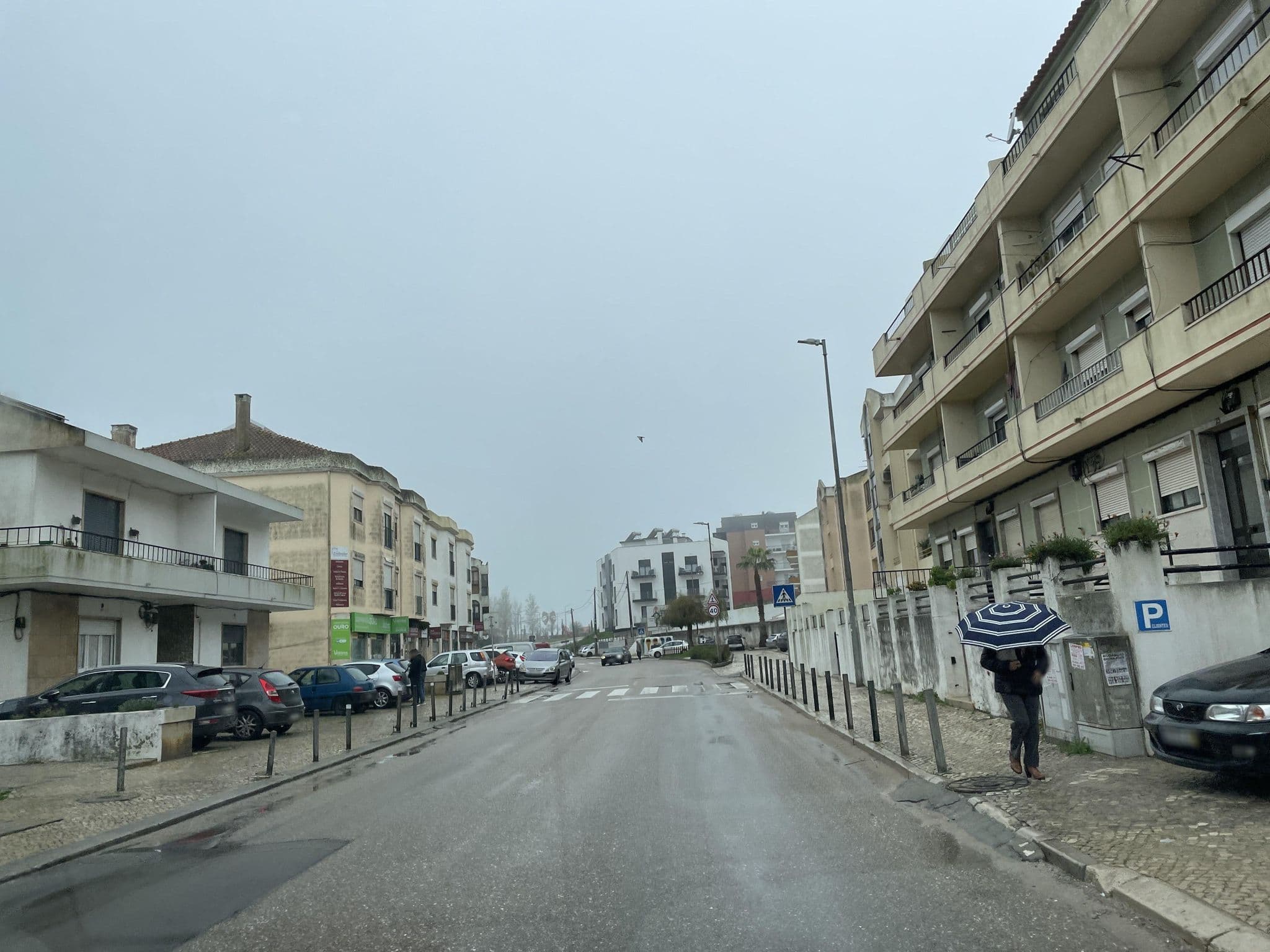 Street view near Casa Sunrise beach house, Sesimbra — © seraq (CC BY-SA · Mapillary)