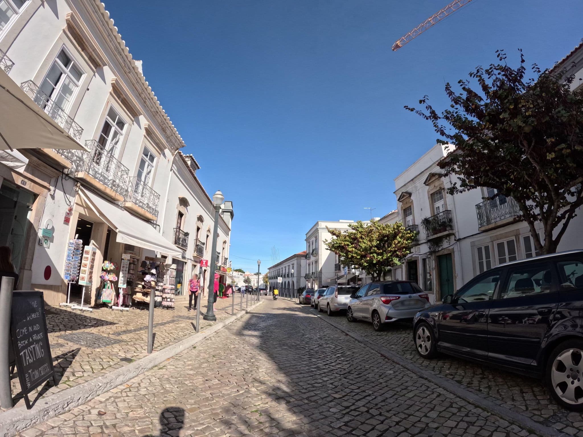 Street view near Netos - Hotelaria e Turismo, Tavira — © claudiop (CC BY-SA · Mapillary)