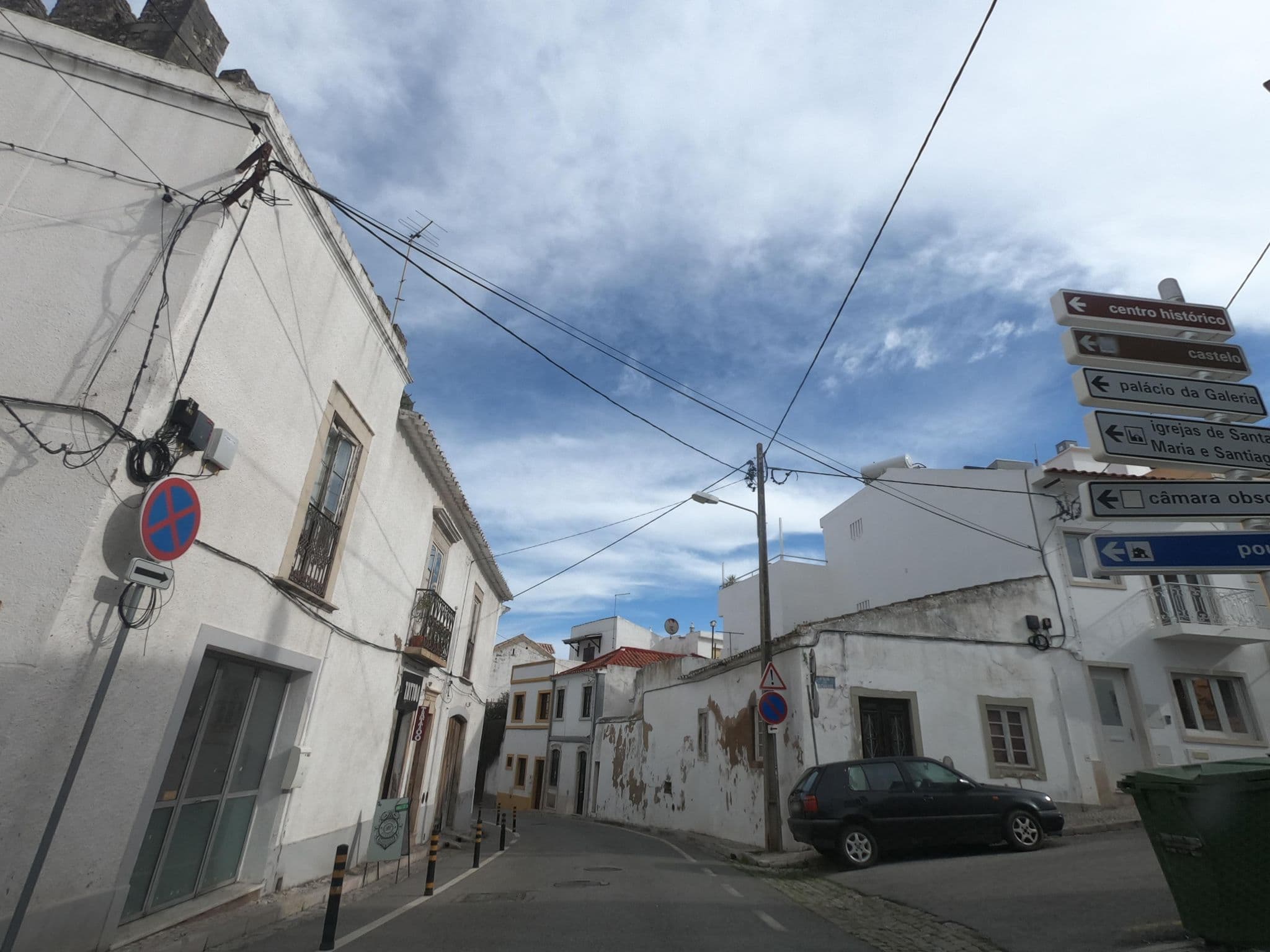 Street view near Casa Laluleva/Casa Fonte dos Mouros, Tavira — © filohipo (CC BY-SA · Mapillary)
