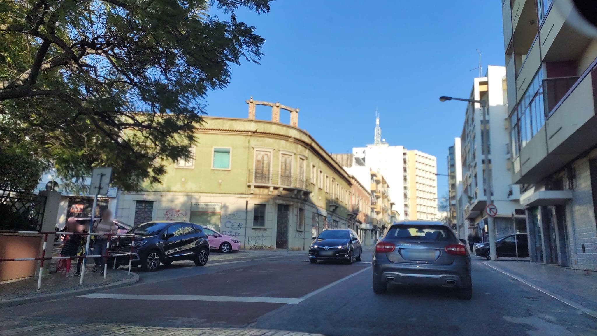 Street view near Equin - Equipamentos Industriais, Faro — © alex9099 (CC BY-SA · Mapillary)