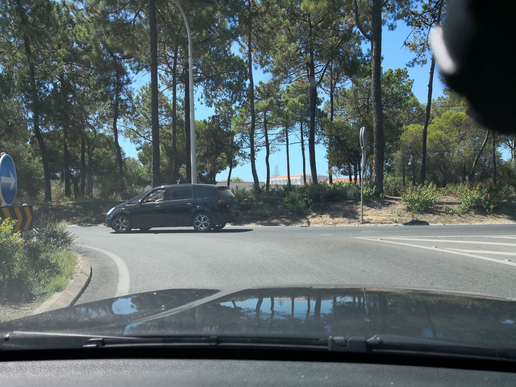 Street view near Villiers Holdings Ltd, Quarteira — © sanjorgepinho (CC BY-SA · Mapillary)