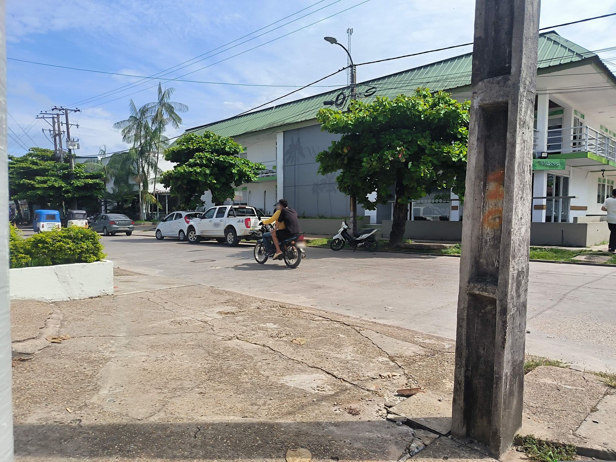 Street view near Waira Suites, Leticia — © johnarupire (CC BY-SA · Mapillary)