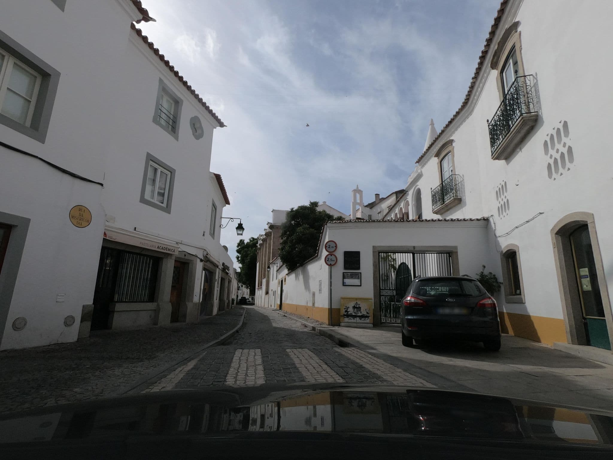 Street view near INn MURUS, Évora — © filohipo (CC BY-SA · Mapillary)