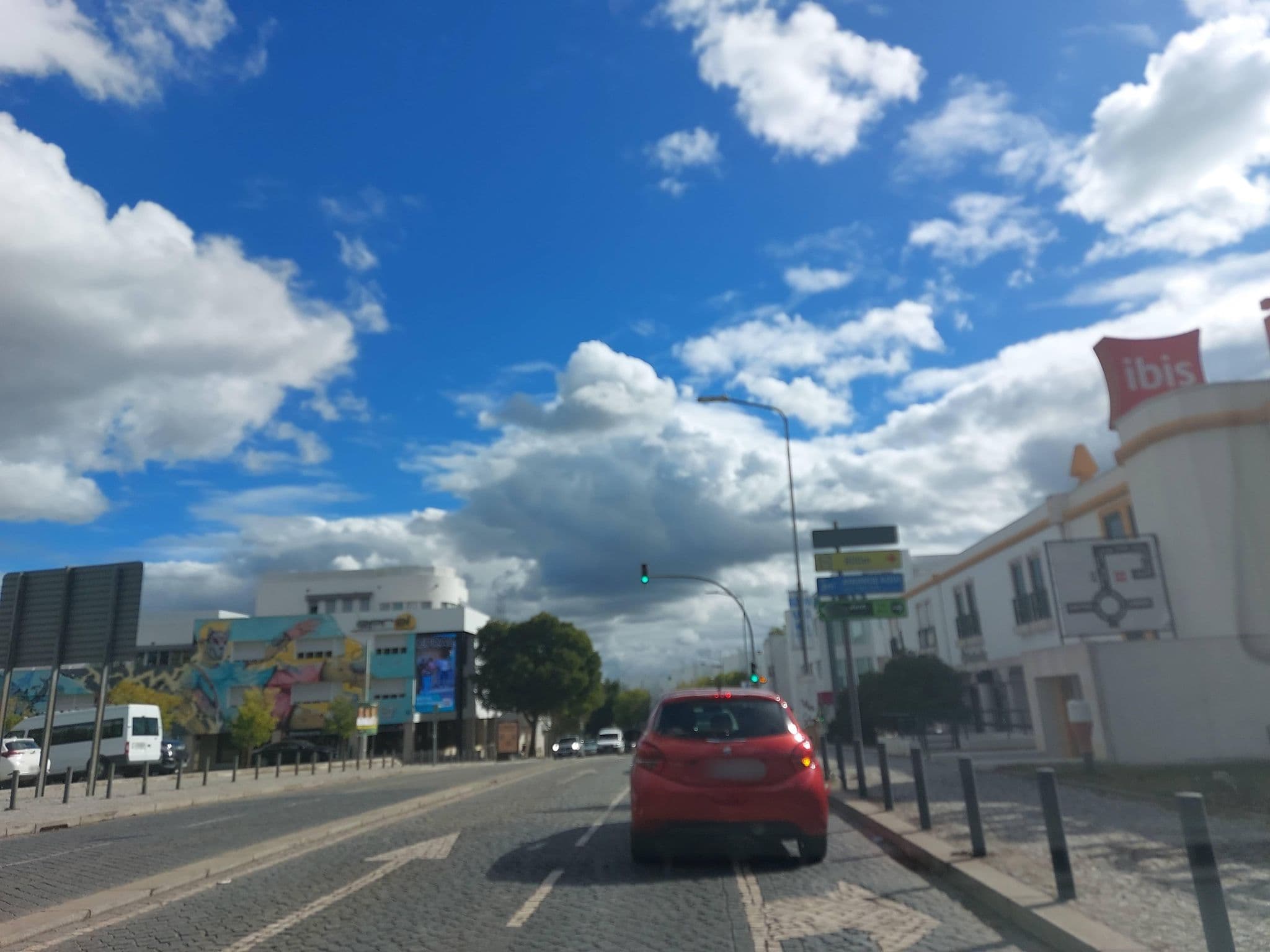 Street view near Ibis Évora, Évora — © 5rmft (CC BY-SA · Mapillary)