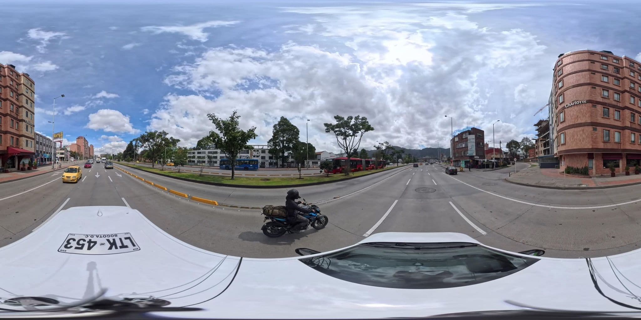 Street view near Hotel Plaza 26, Bogotá — © cgalindop (CC BY-SA · Mapillary)