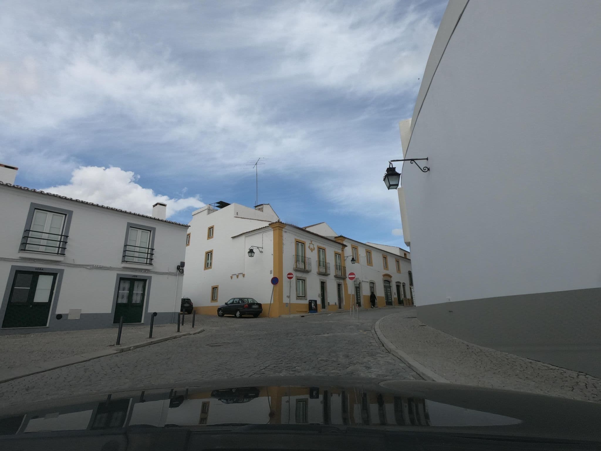 Street view near Smart Moov Hotel, Évora — © filohipo (CC BY-SA · Mapillary)