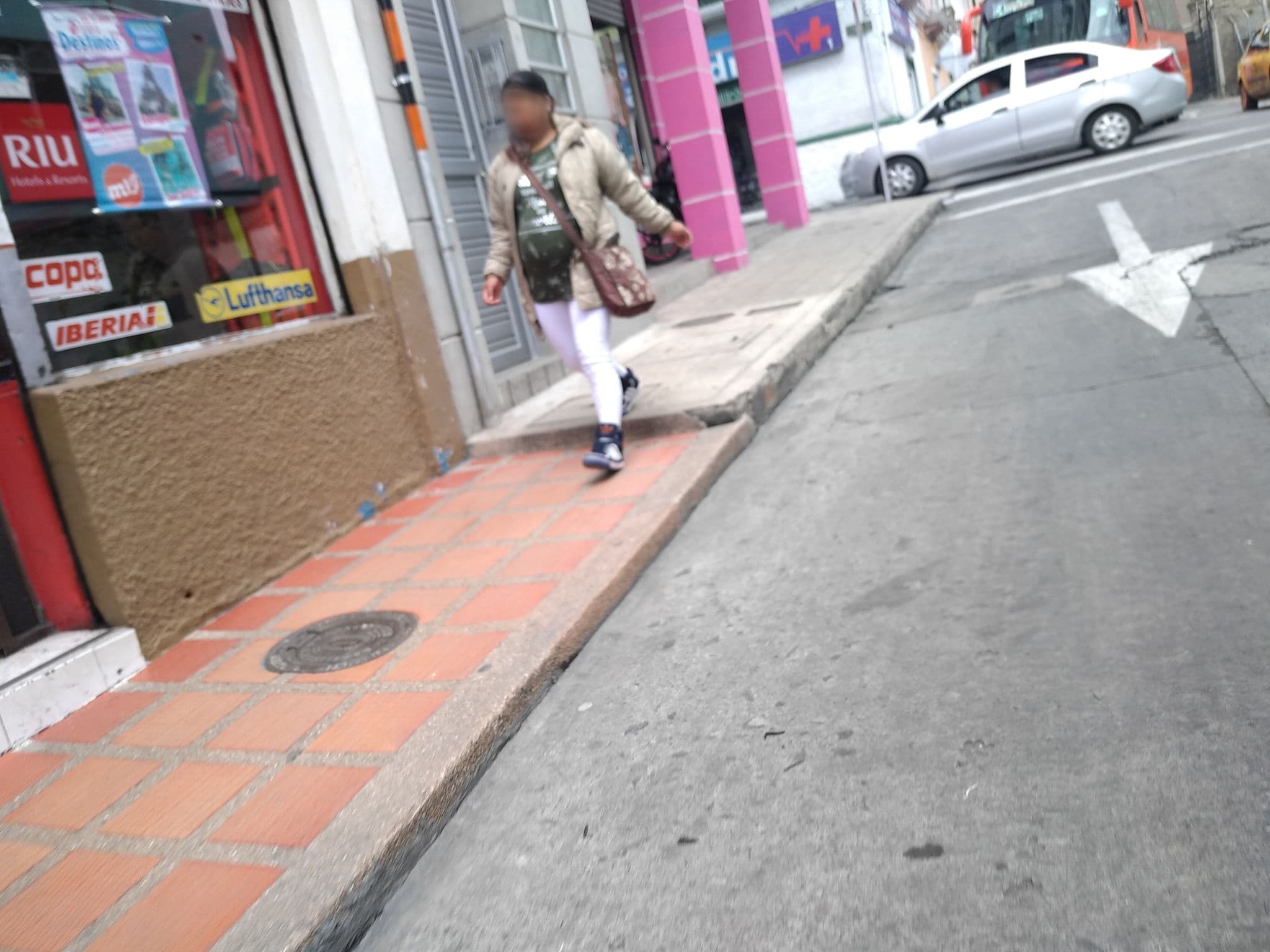 Street view near Casa Madrigal, Pasto — © nomadmapper (CC BY-SA · Mapillary)