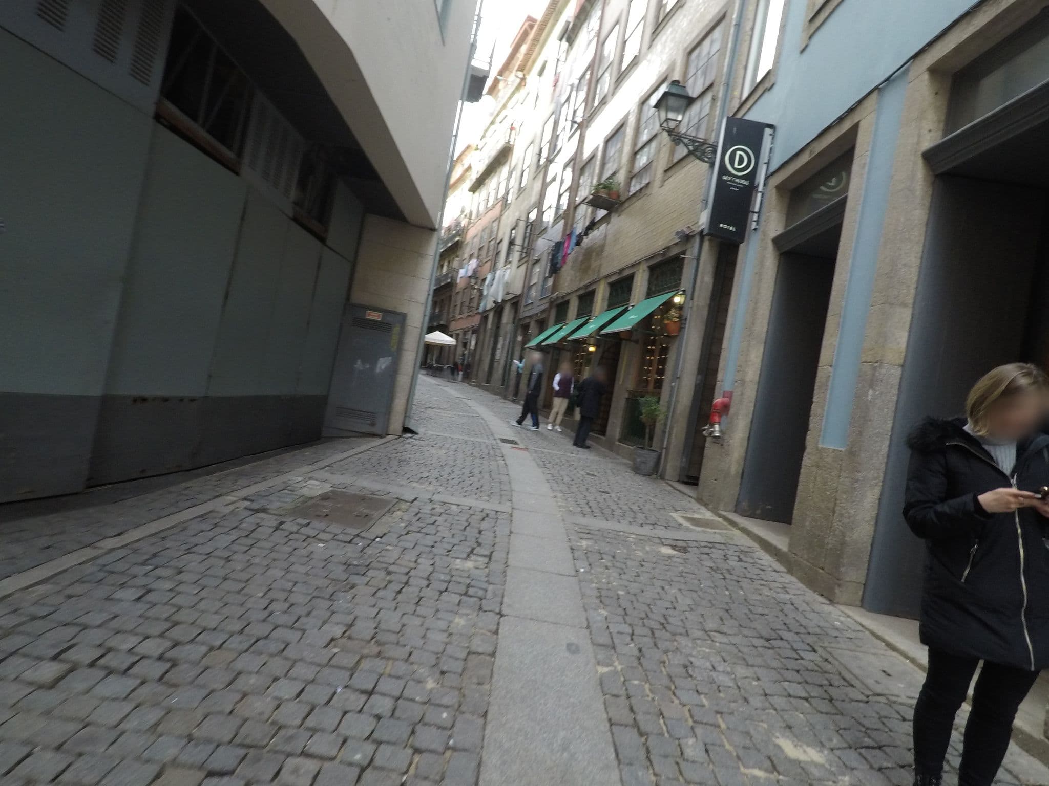 Street view near Descobertas Boutique Hotel, Porto — © nunocaldeira (CC BY-SA · Mapillary)
