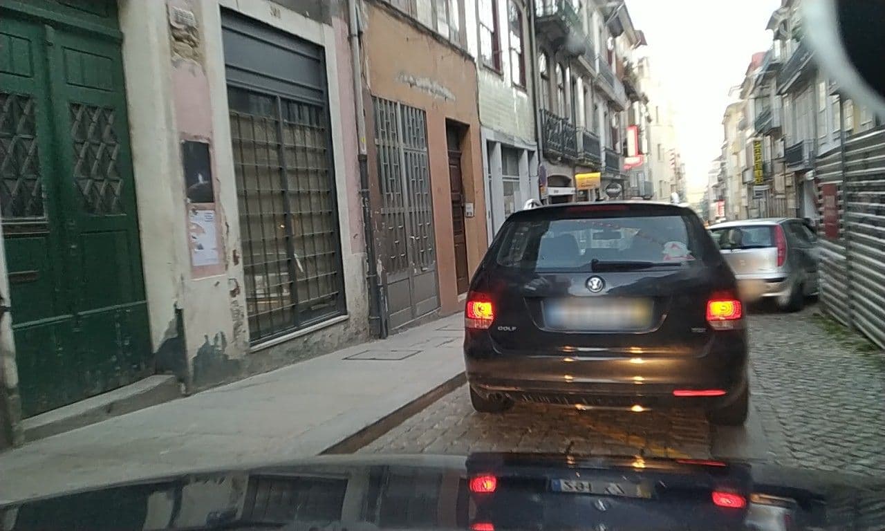 Street view near Laranjais, Porto — © sanjorgepinho (CC BY-SA · Mapillary)