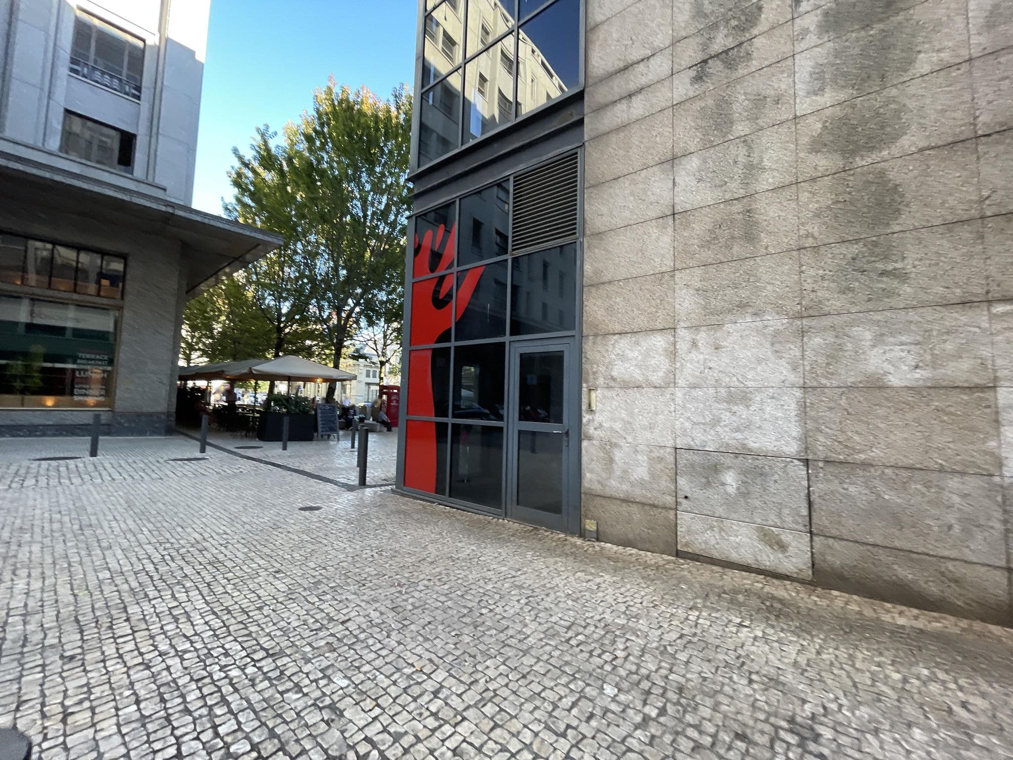 Street view near Nortel - Comércio de Equipamentos Hoteleiros, Porto — © egorka (CC BY-SA · Mapillary)