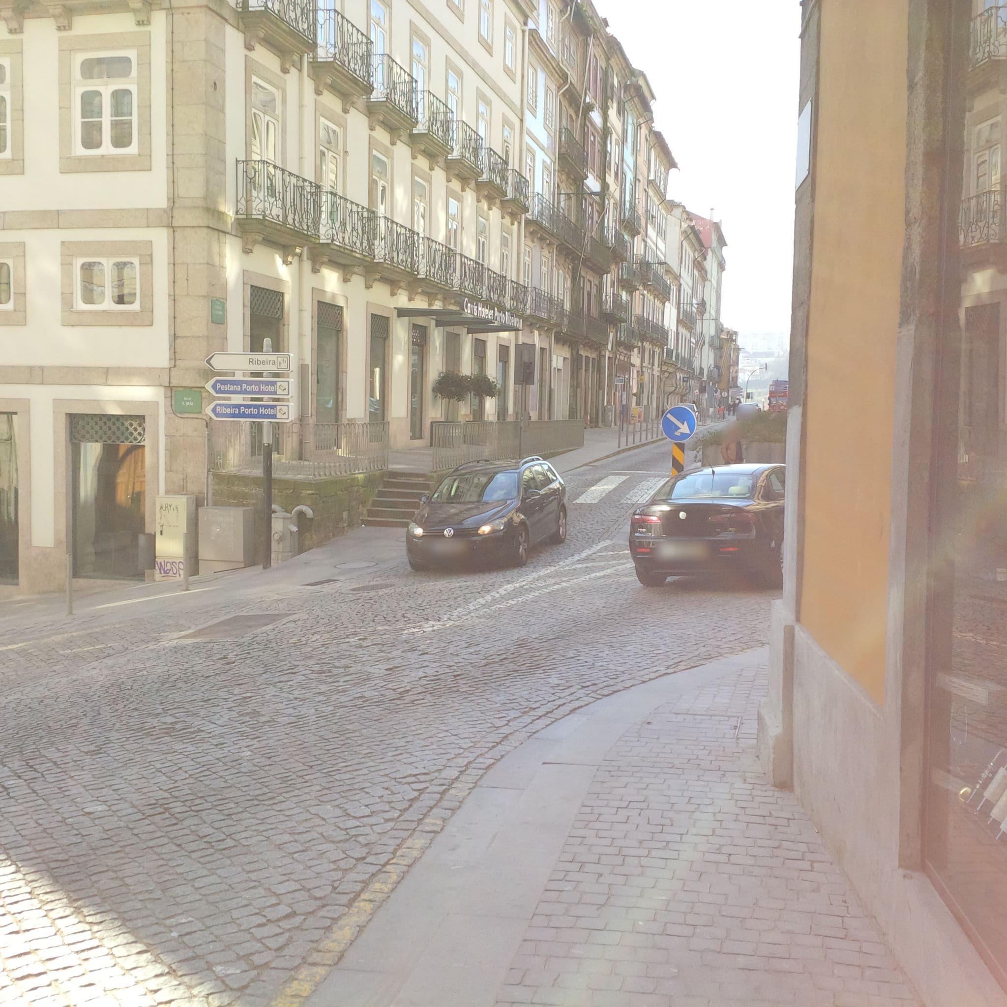 Street view near Bnapartments ribeira, Porto — © agranizo (CC BY-SA · Mapillary)