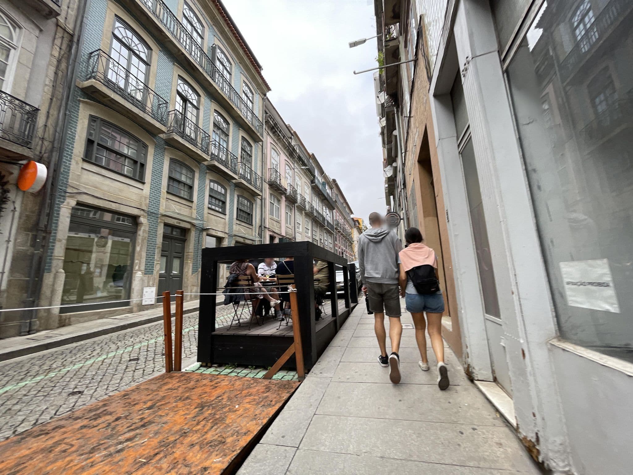 Street view near Almada 333, Porto — © egorka (CC BY-SA · Mapillary)
