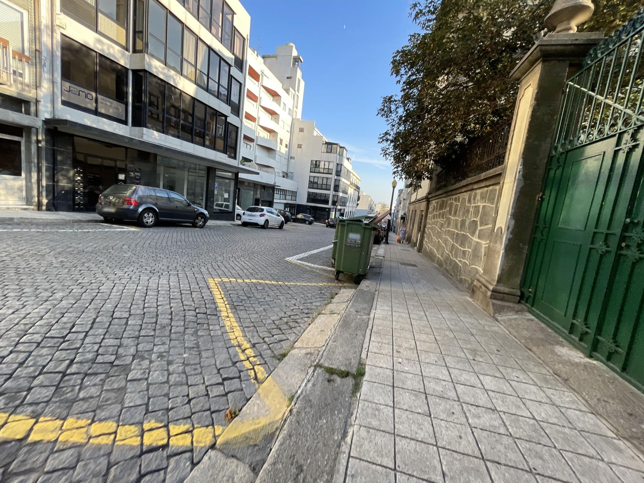 Street view near Quiet Studio City Center, Porto — © egorka (CC BY-SA · Mapillary)