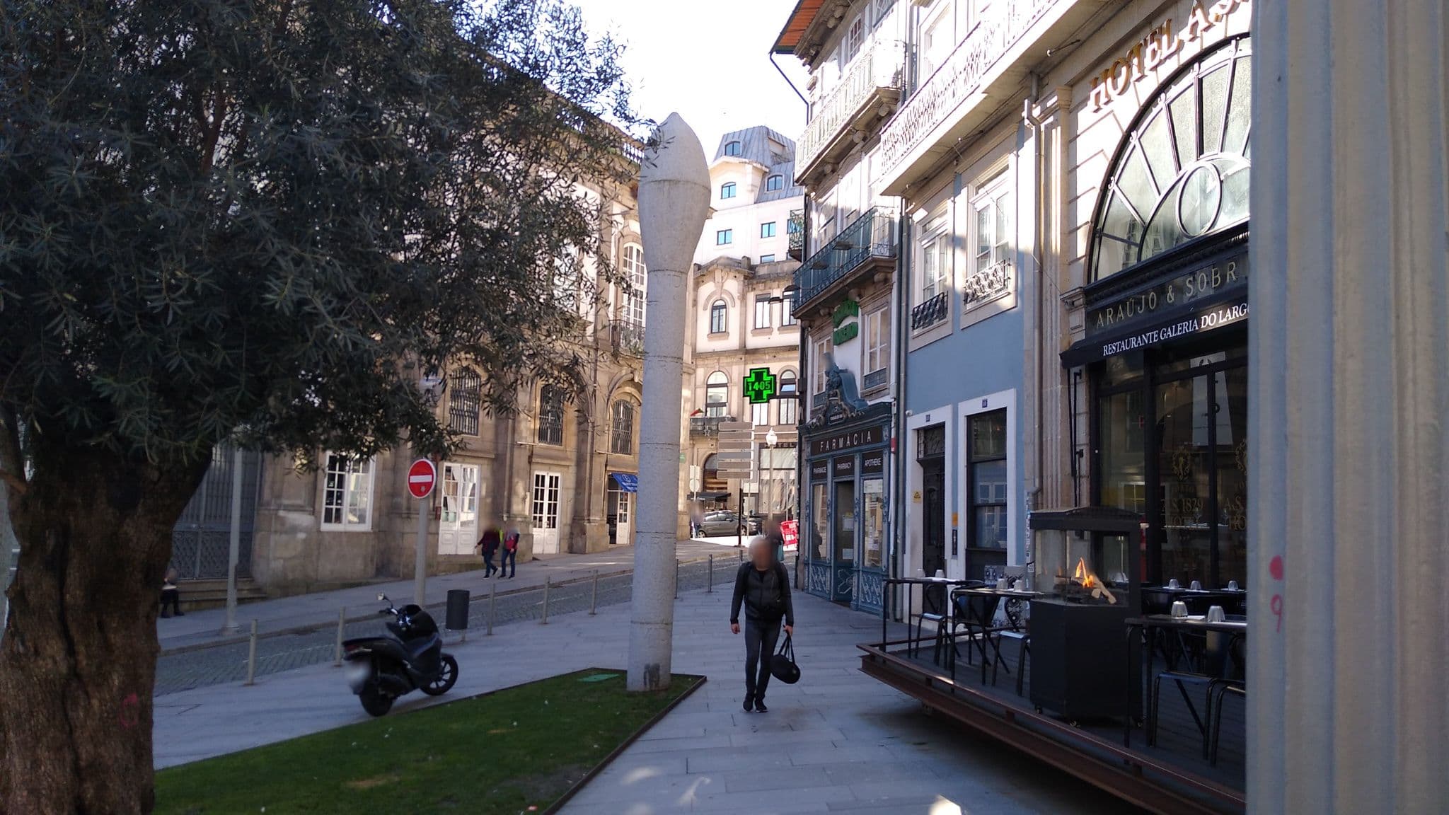 Street view near Discovery | Porto-Flores, Porto — © nunocaldeira (CC BY-SA · Mapillary)