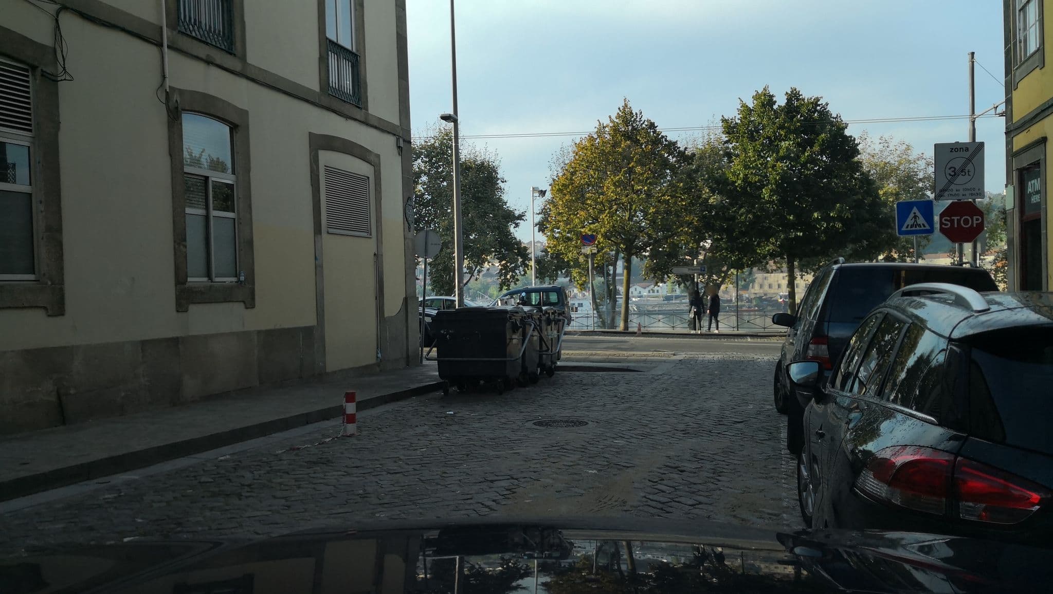 Street view near Apartamentos Porto Douro - Ribeira, Porto — © sanjorgepinho (CC BY-SA · Mapillary)