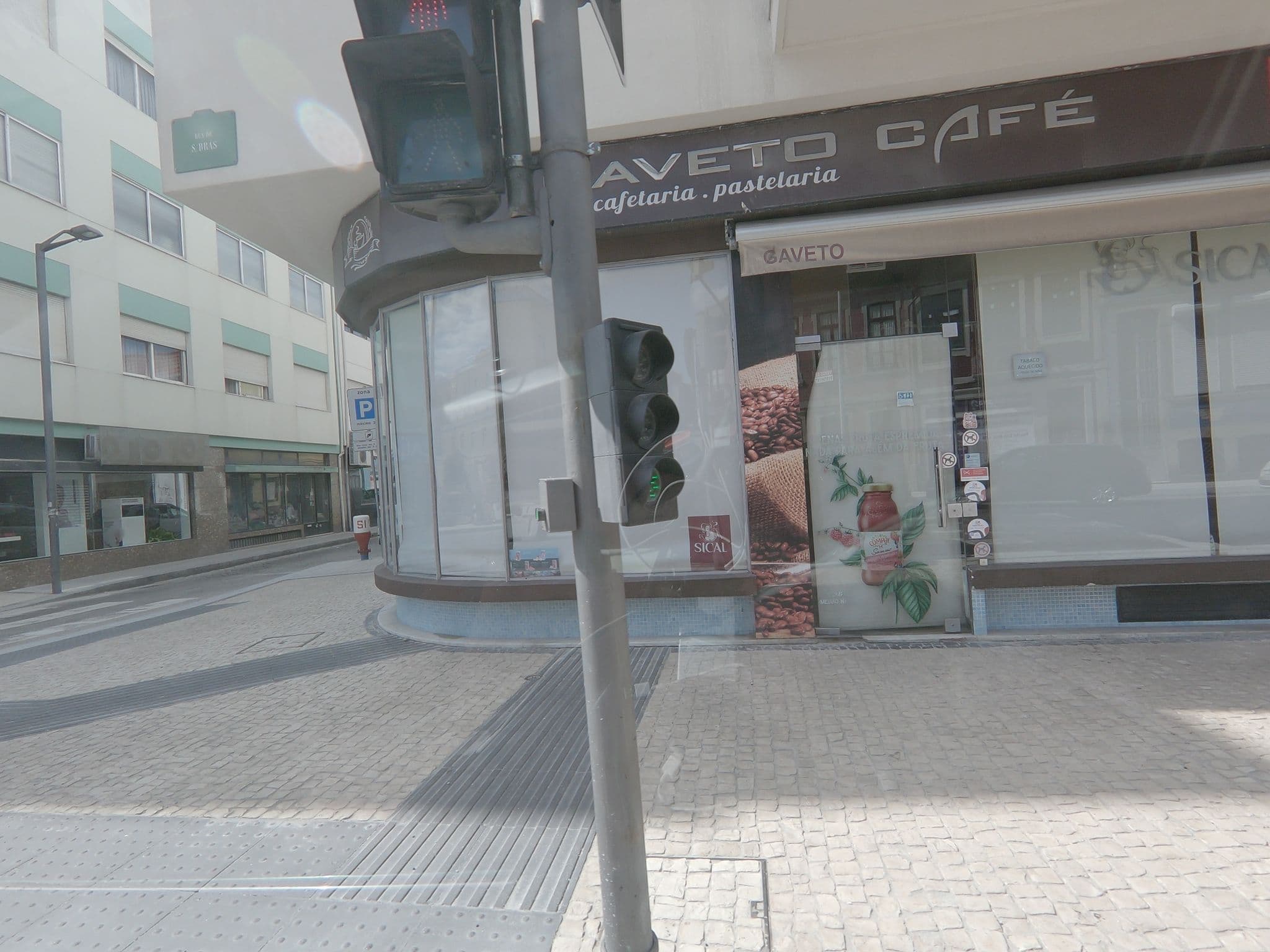 Street view near Rs Porto Apartments, Ameal — © sanjorgepinho (CC BY-SA · Mapillary)