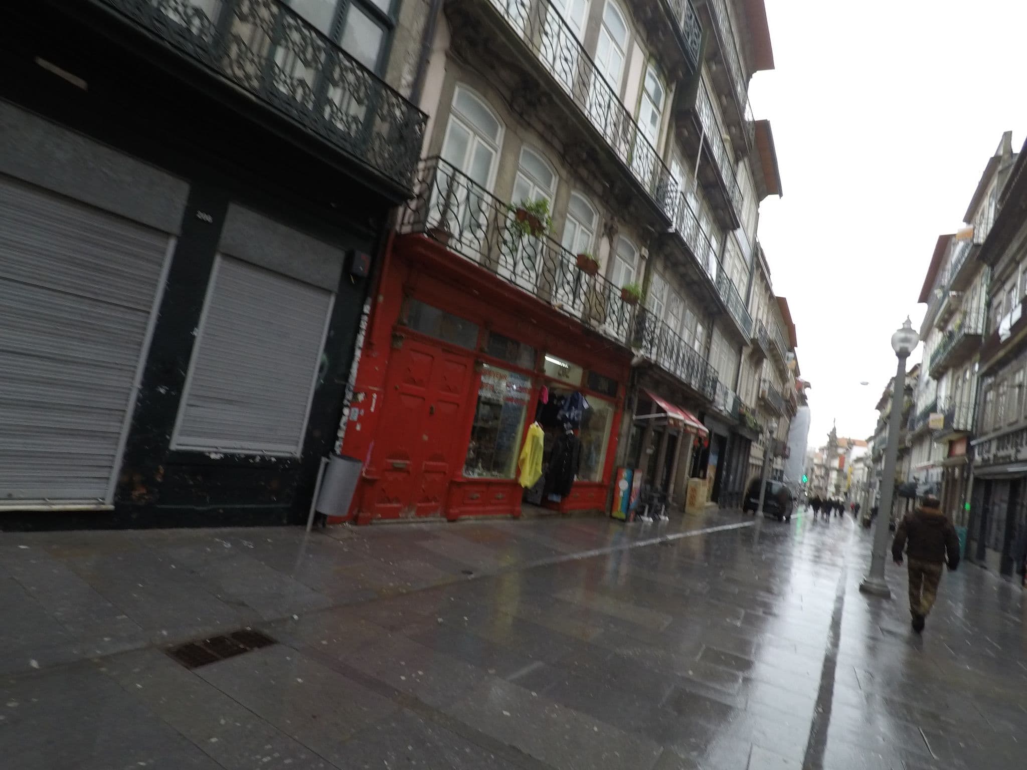 Street view near Chateau Flores, Porto — © nunocaldeira (CC BY-SA · Mapillary)