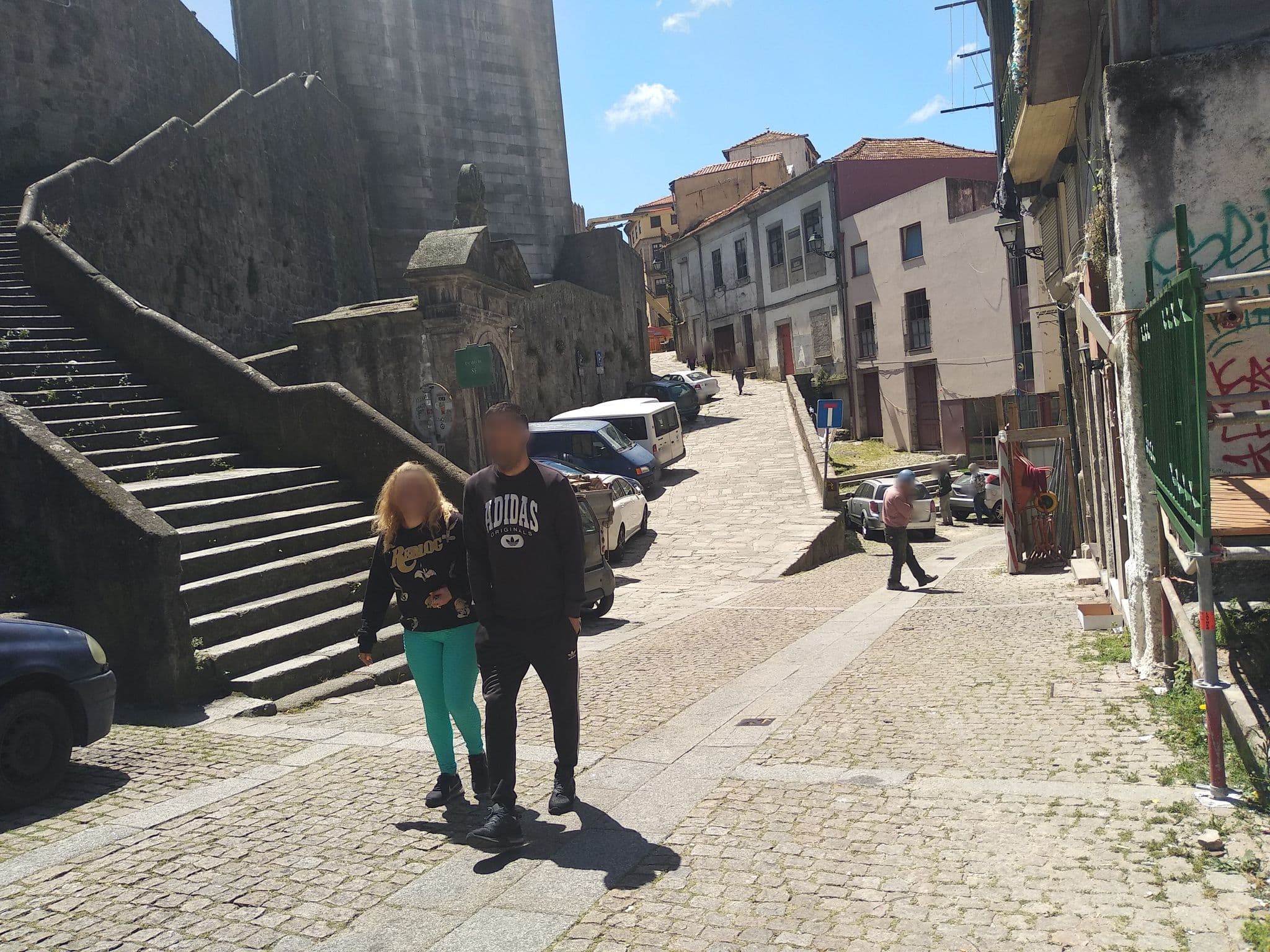 Street view near Cathedral Design Apartments, Porto — © isoipsa (CC BY-SA · Mapillary)