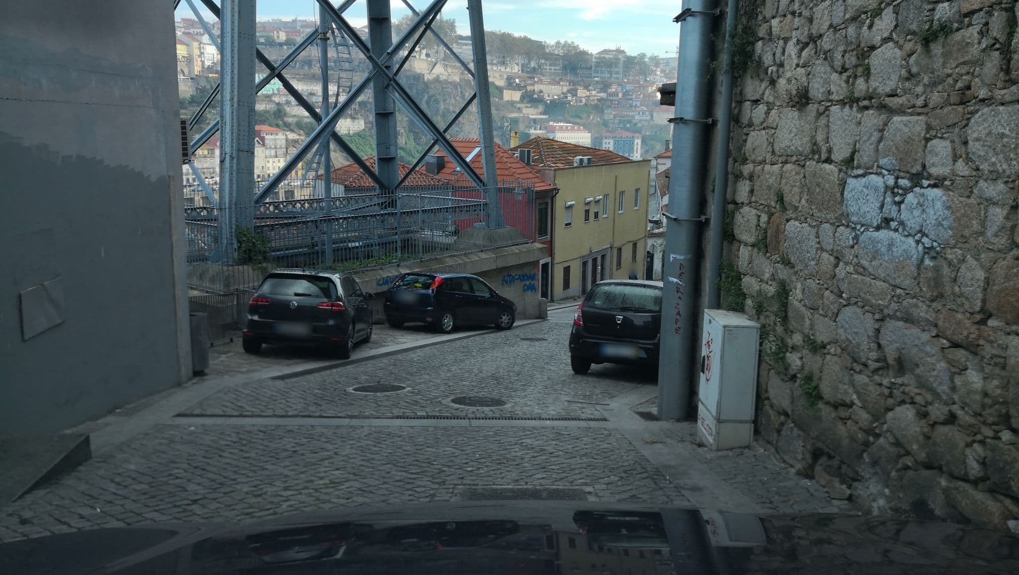Street view near Vincci Ponte de Ferro, Porto — © sanjorgepinho (CC BY-SA · Mapillary)