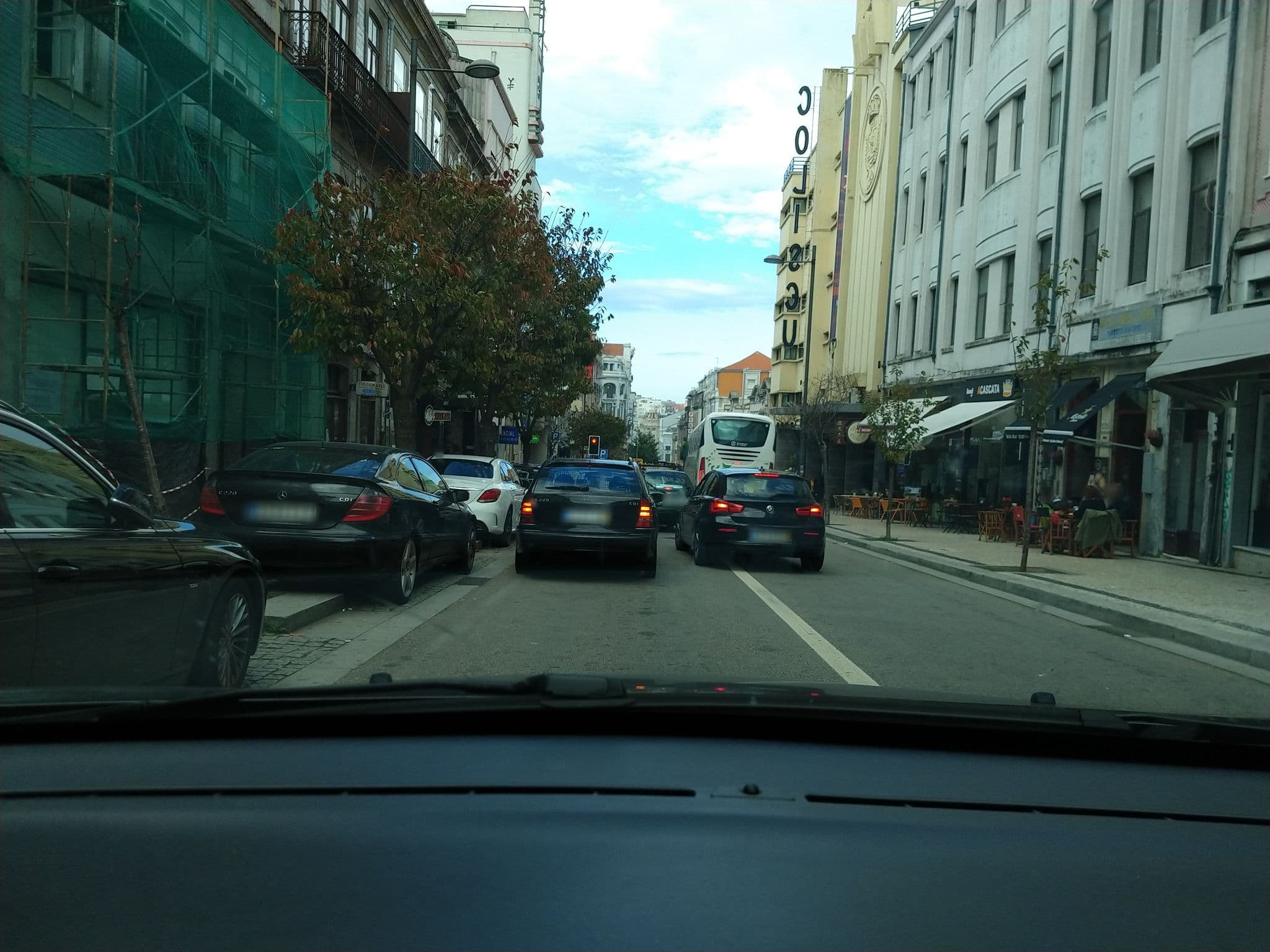 Street view near Downtown Colosseum Apartments, Porto — © asimonelli (CC BY-SA · Mapillary)