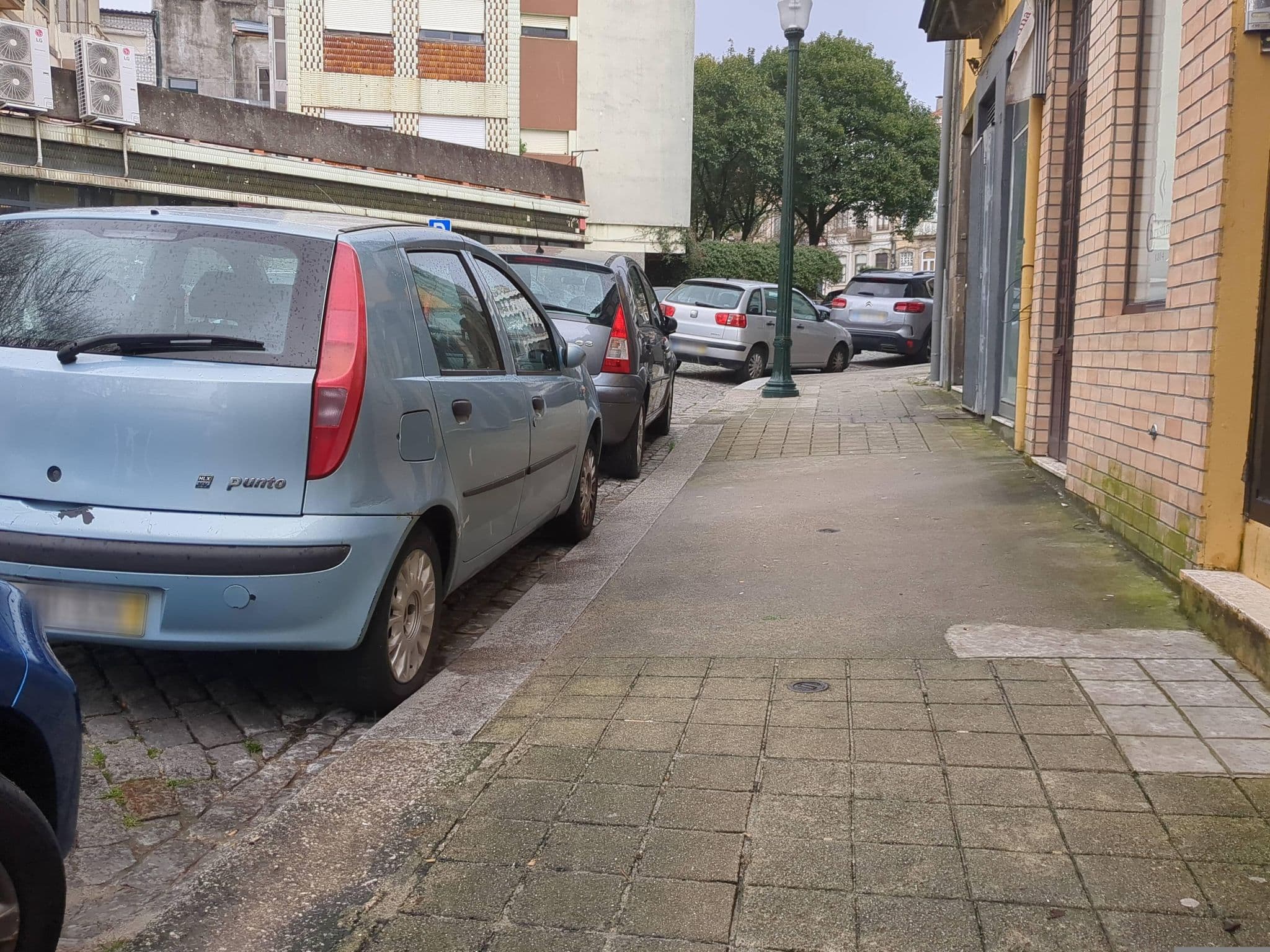 Street view near Montes & Vales - Construção Comércio, Porto — © egorka (CC BY-SA · Mapillary)