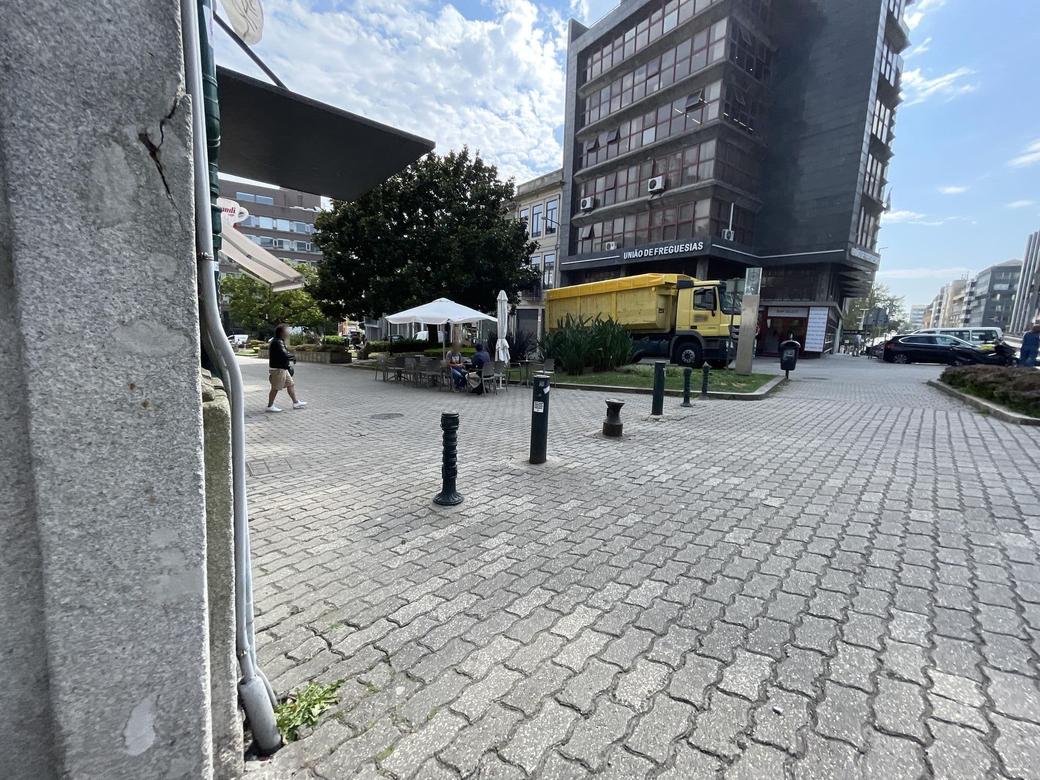 Street view near Mystery Hostel, Porto — © egorka (CC BY-SA · Mapillary)