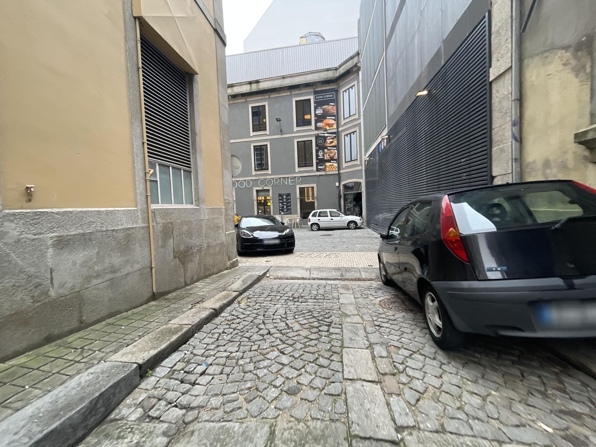 Street view near Nosso apartamento Português, Porto — © egorka (CC BY-SA · Mapillary)