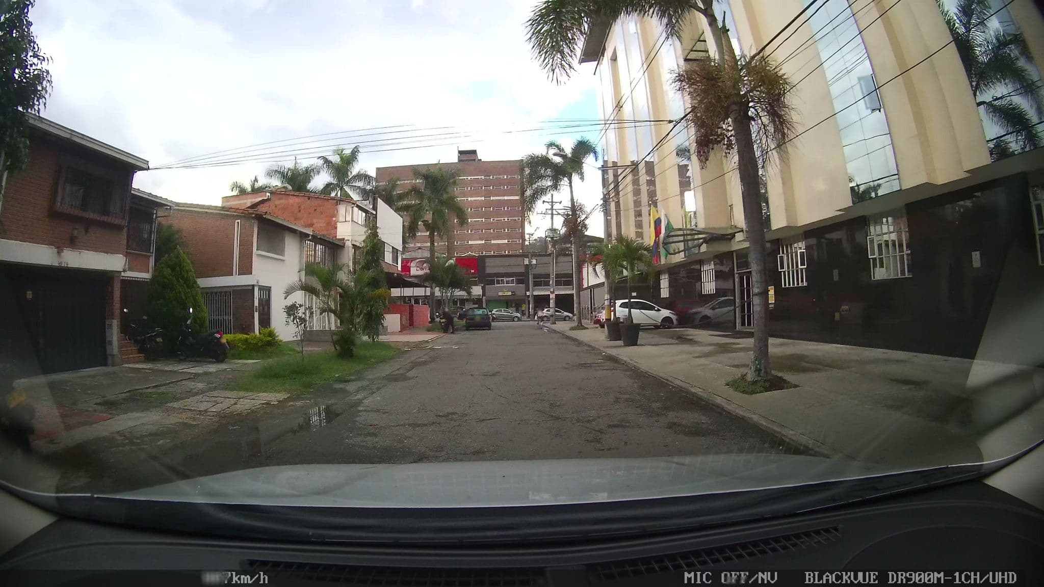 Street view near Hotel Sauces del Estadio, Medellín — © kaart_4 (CC BY-SA · Mapillary)
