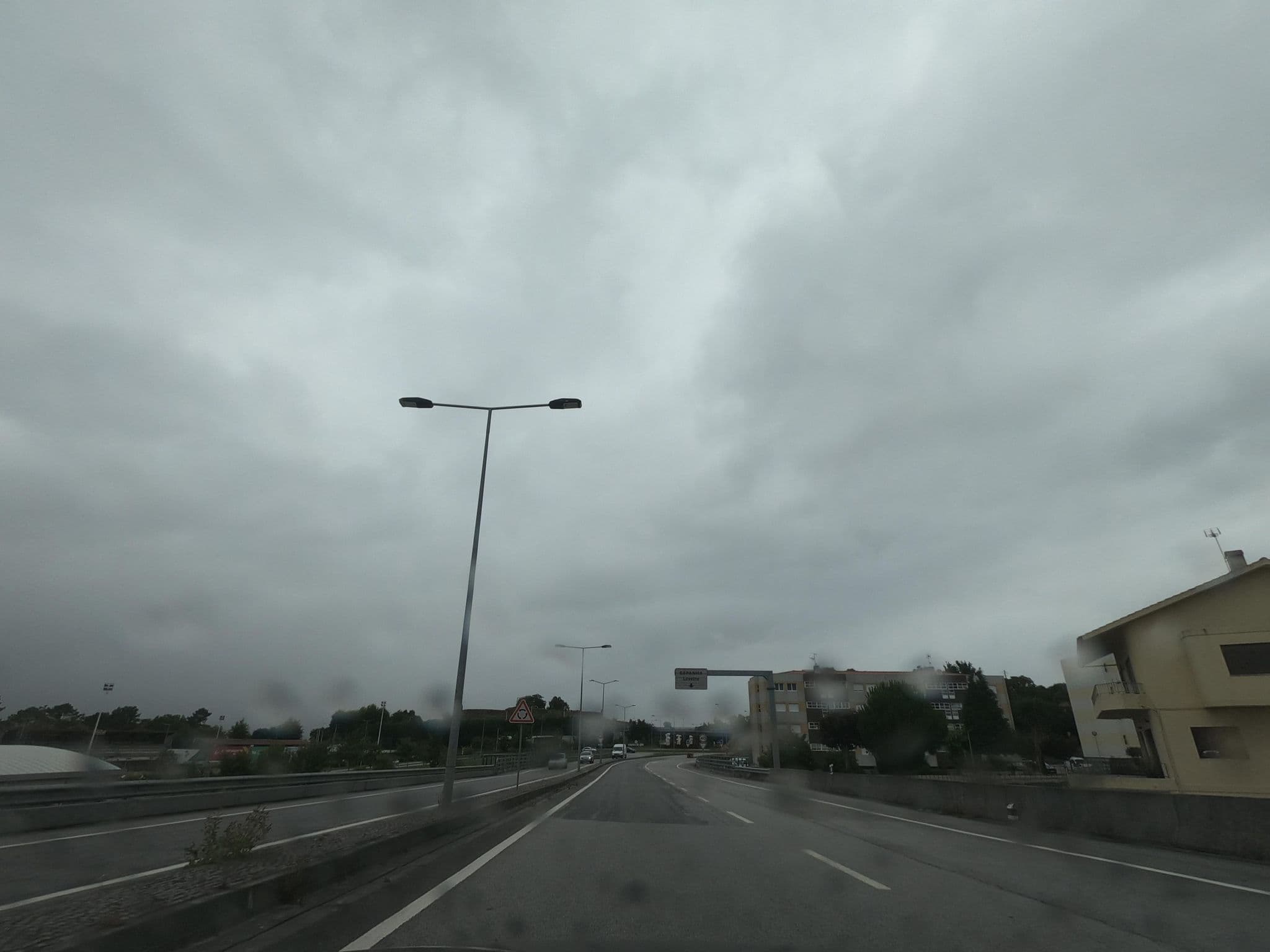 Street view near Hotel Turismo do Minho, Valenza — © filohipo (CC BY-SA · Mapillary)