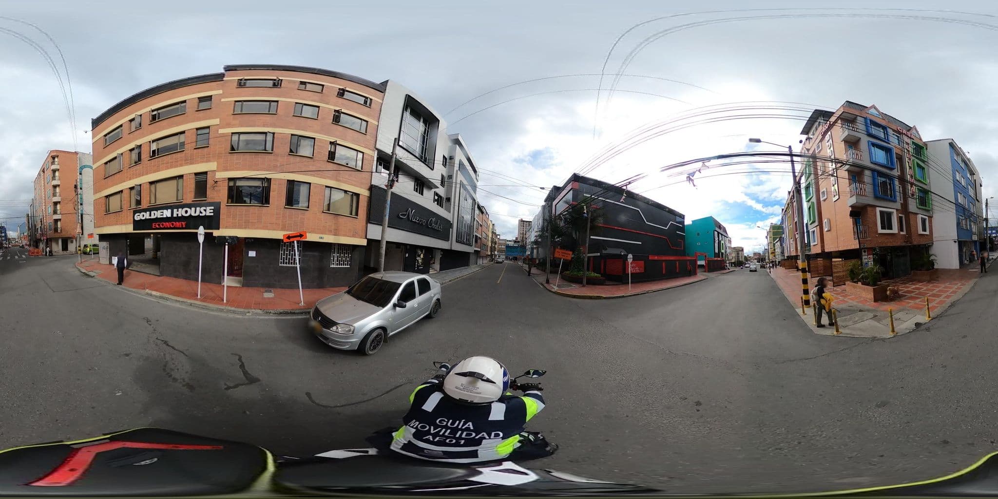 Street view near Nuevo Chalet, Bogotá