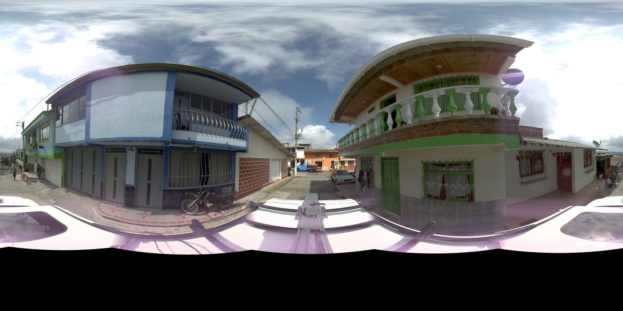 Street view near Donde Fercho, Filandia — © sarahantos (CC BY-SA · Mapillary)