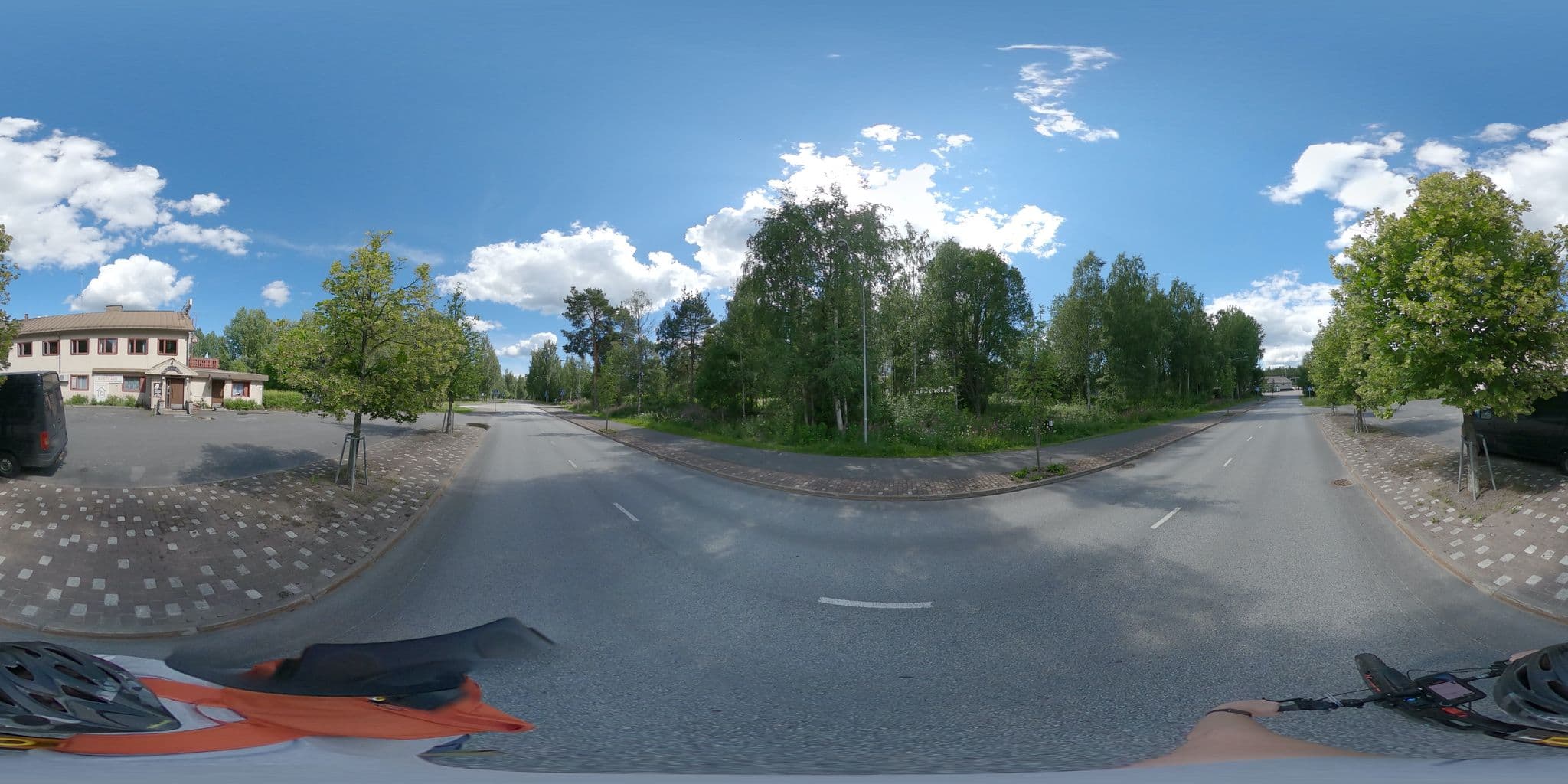 Street view near Jämsän Gasthaus, Jämsä — © ainki (CC BY-SA · Mapillary)