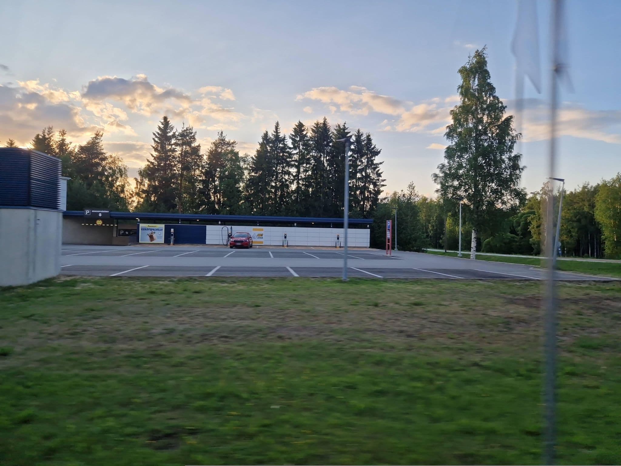 Street view near Koivukuja Apartment, Vuokatti — © houtari (CC BY-SA · Mapillary)