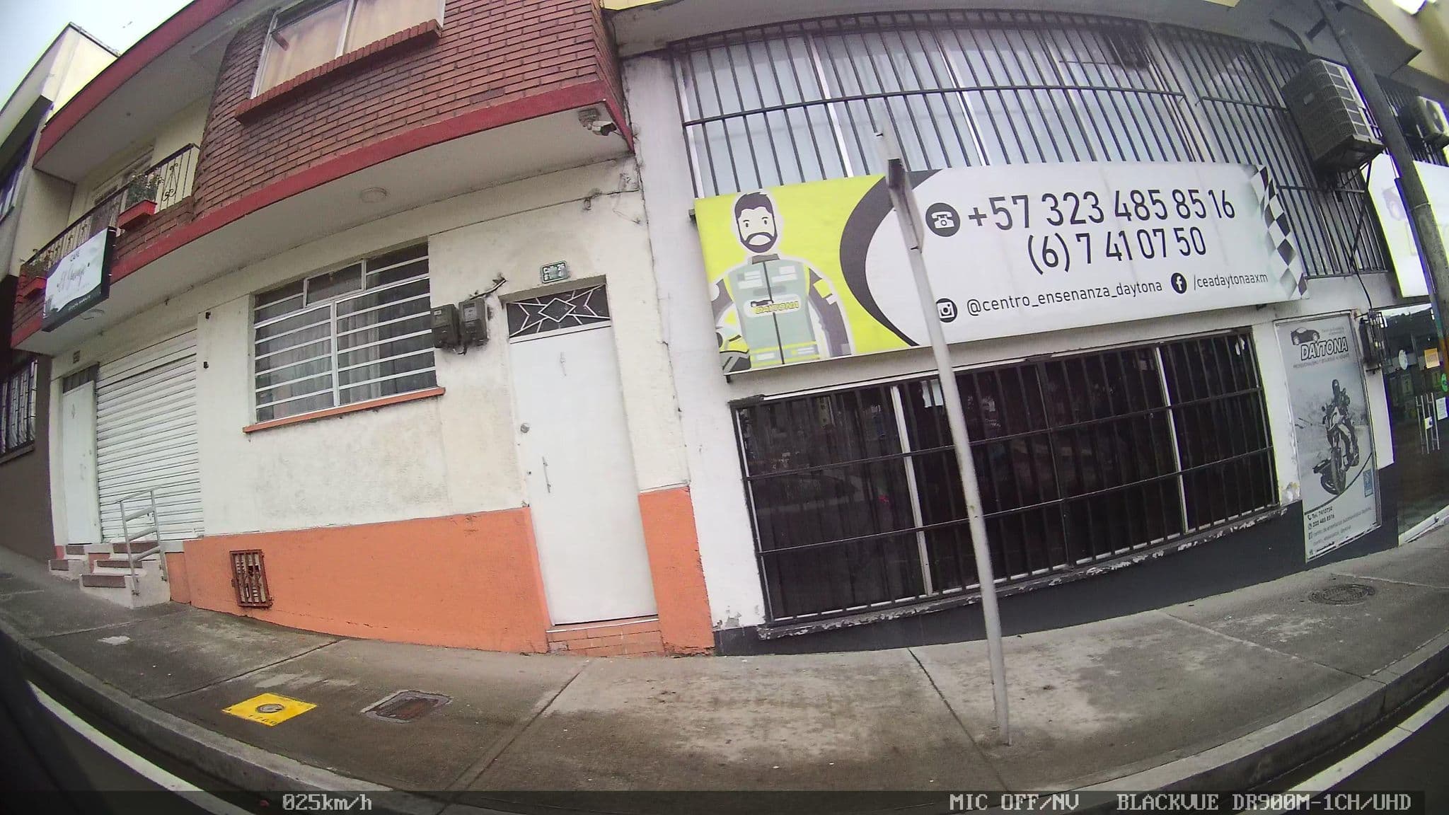 Street view near La Luna, Armenia — © kaart_2 (CC BY-SA · Mapillary)