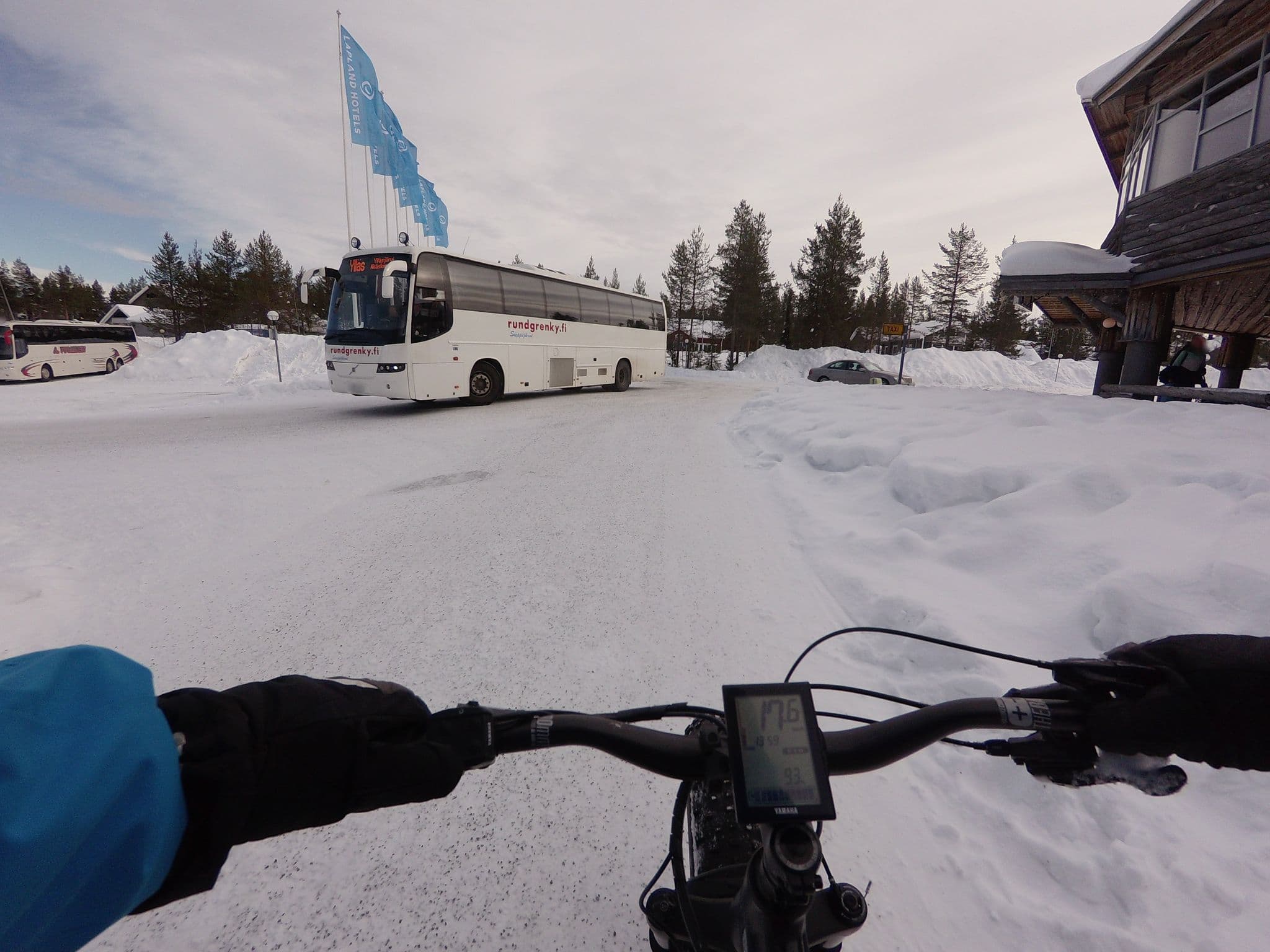 Street view near Hotelli Ylläskaltio, Kittilä — © posiki (CC BY-SA · Mapillary)