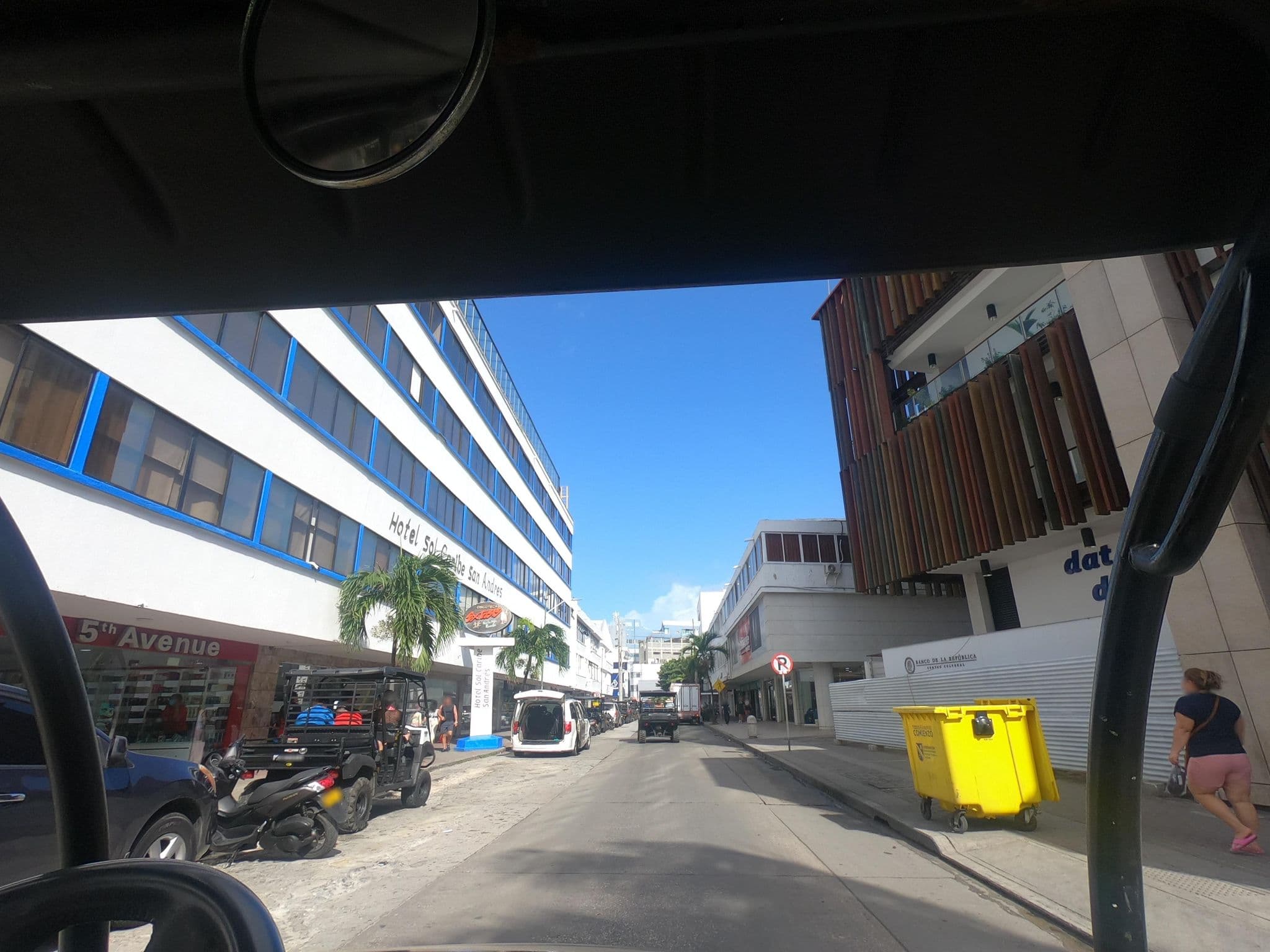 Street view near Sol Caribe Centro, San Andrés — © angoca (CC BY-SA · Mapillary)