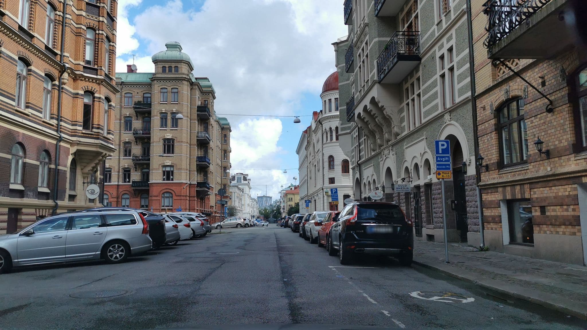Street view near Ji-ge, Gothenburg — © nonenstyle (CC BY-SA · Mapillary)