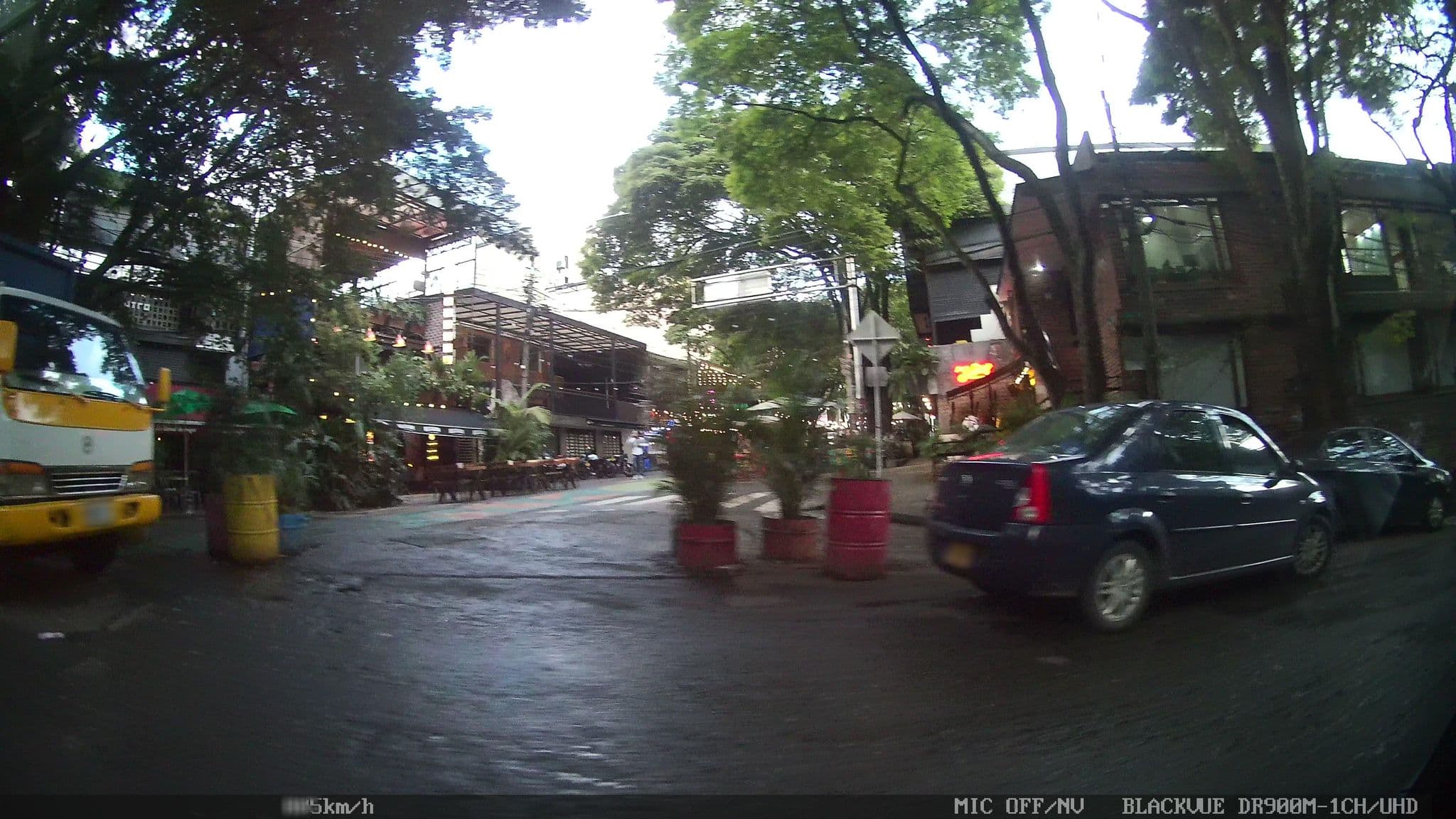 Street view near Maloka, Medellín — © kaart_4 (CC BY-SA · Mapillary)