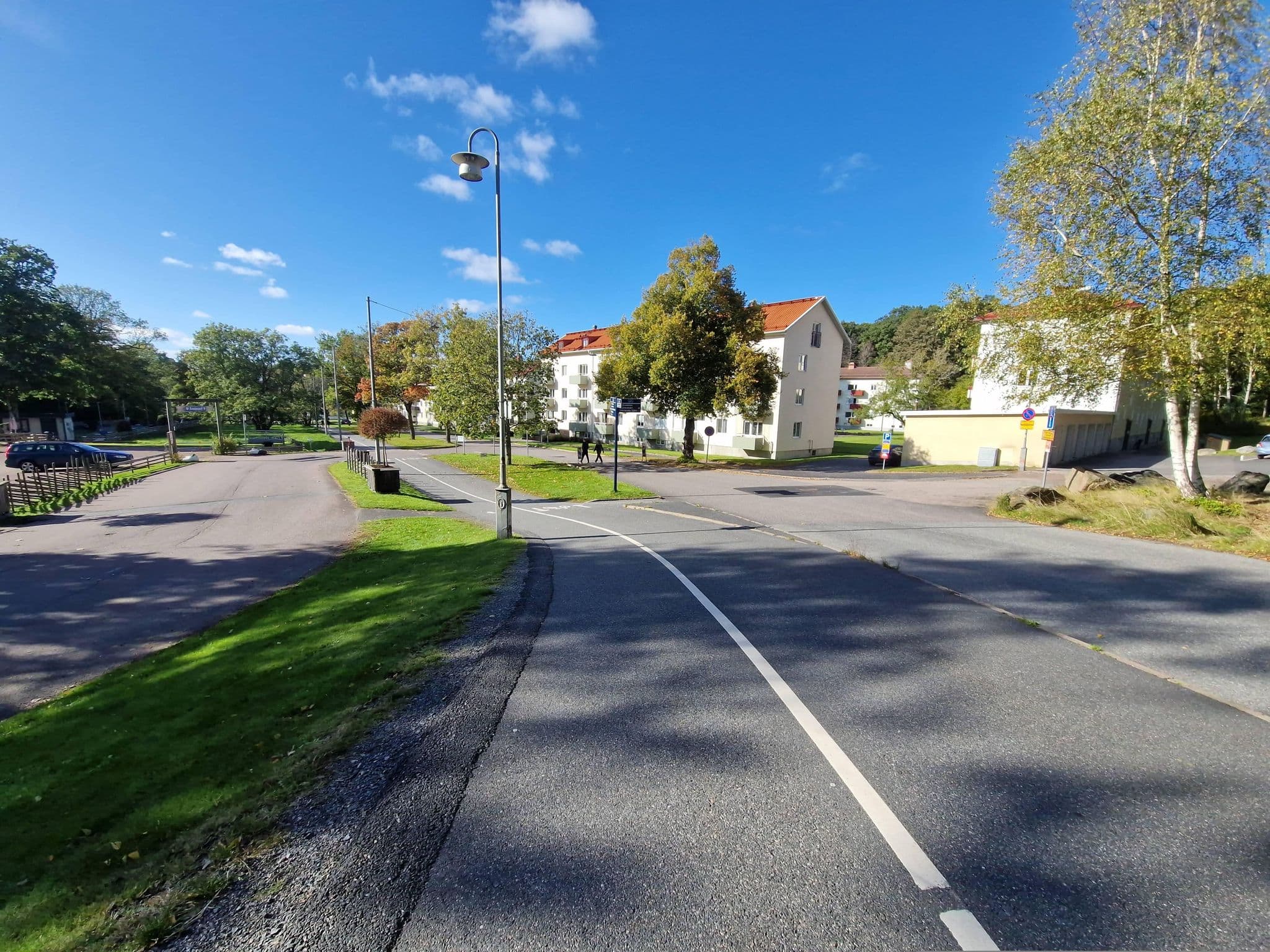 Street view near Hotell Kärralund, Gothenburg — © houtari (CC BY-SA · Mapillary)