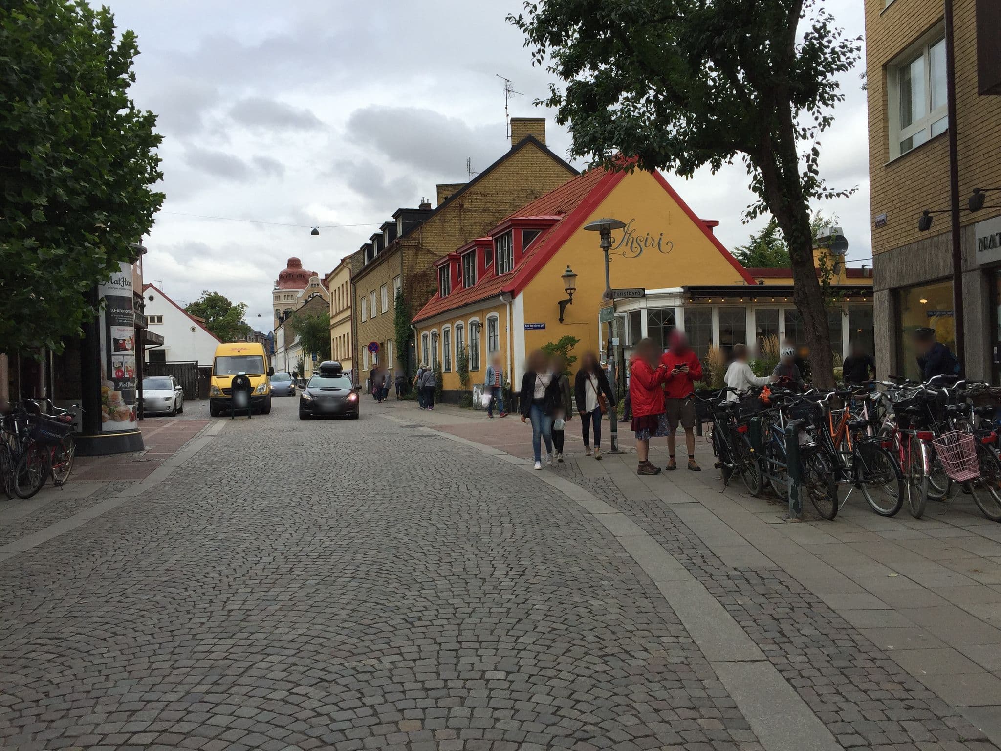 Street view near Hotell Överliggaren, Lund — © geogrof (CC BY-SA · Mapillary)