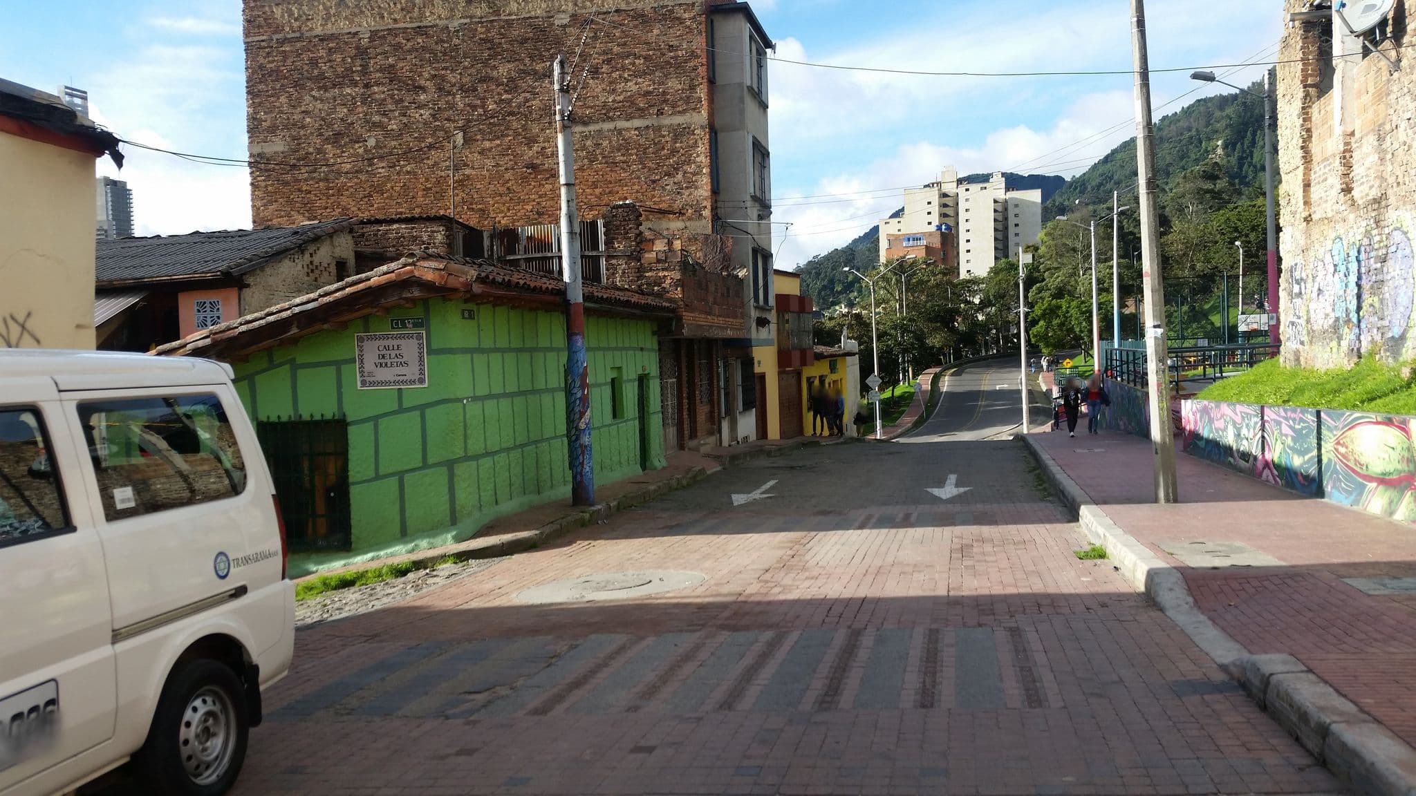 Street view near Sayta II Hostal, Bogotá
