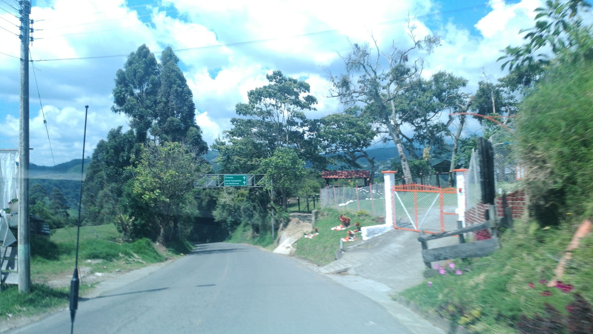 Street view near Hostal Cattleya, Salento — © namara (CC BY-SA · Mapillary)