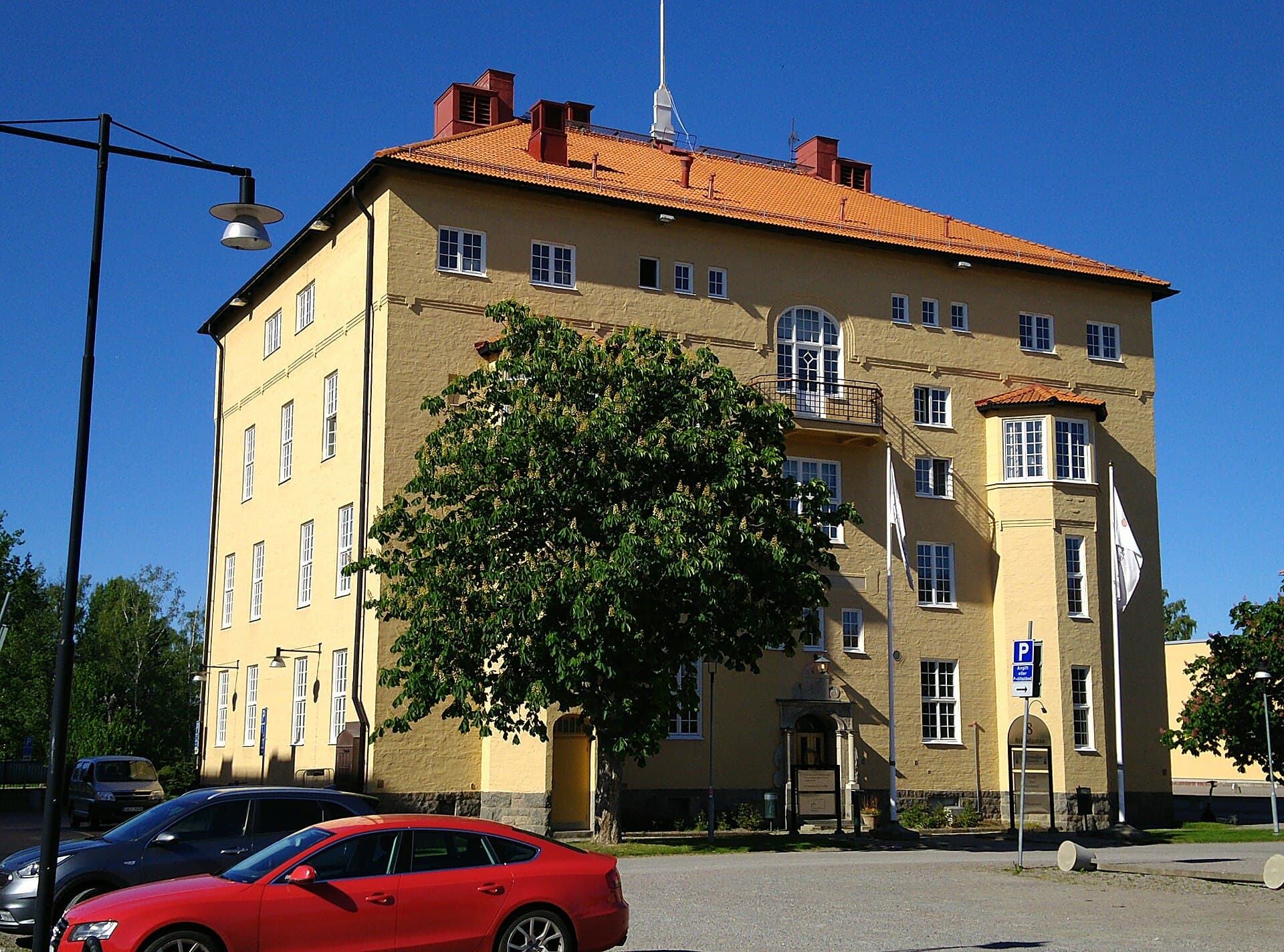 Livgrenadjärmässen Hotell-Fest-Konferens (via Wikimedia Commons, CC BY-SA 3.0)