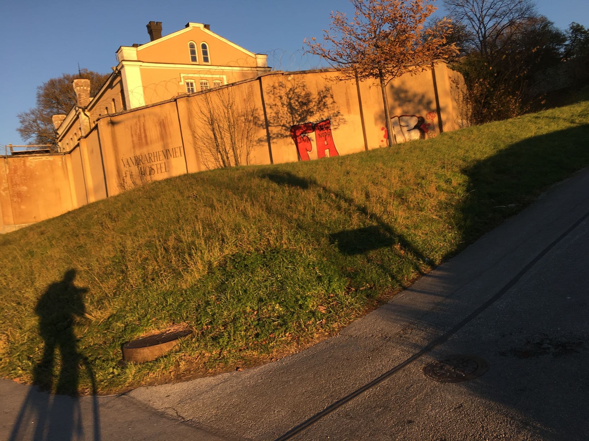 Street view near Norderstrand Citycamping, Visby — © visbystar (CC BY-SA · Mapillary)