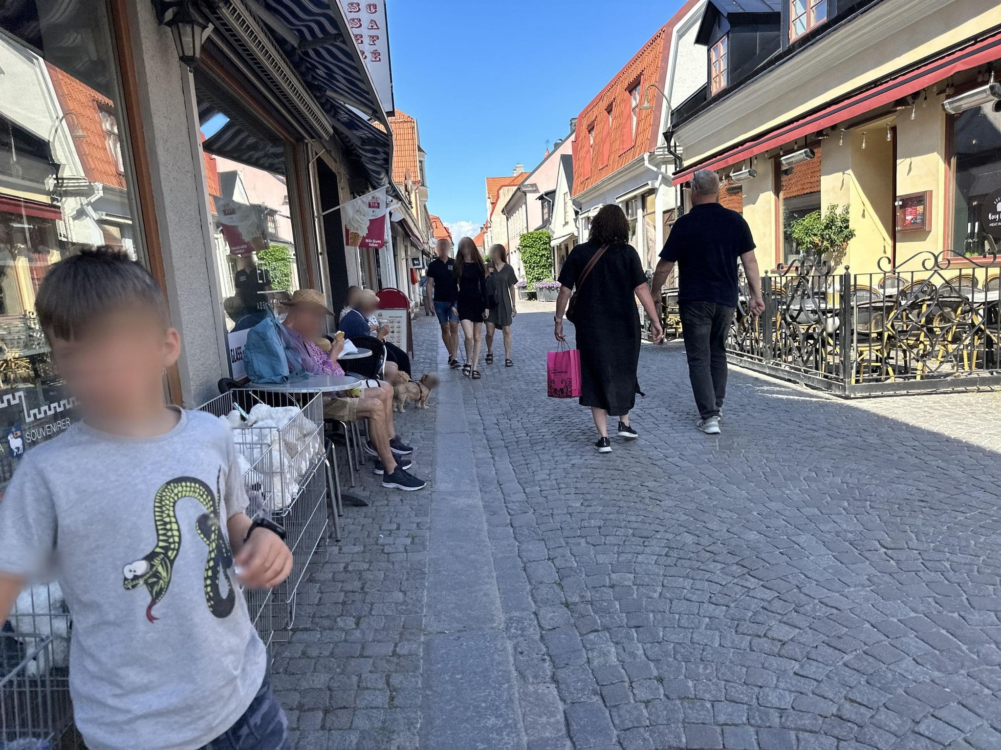 Street view near Wisby Järnvägshotell, Visby — © b_nny (CC BY-SA · Mapillary)