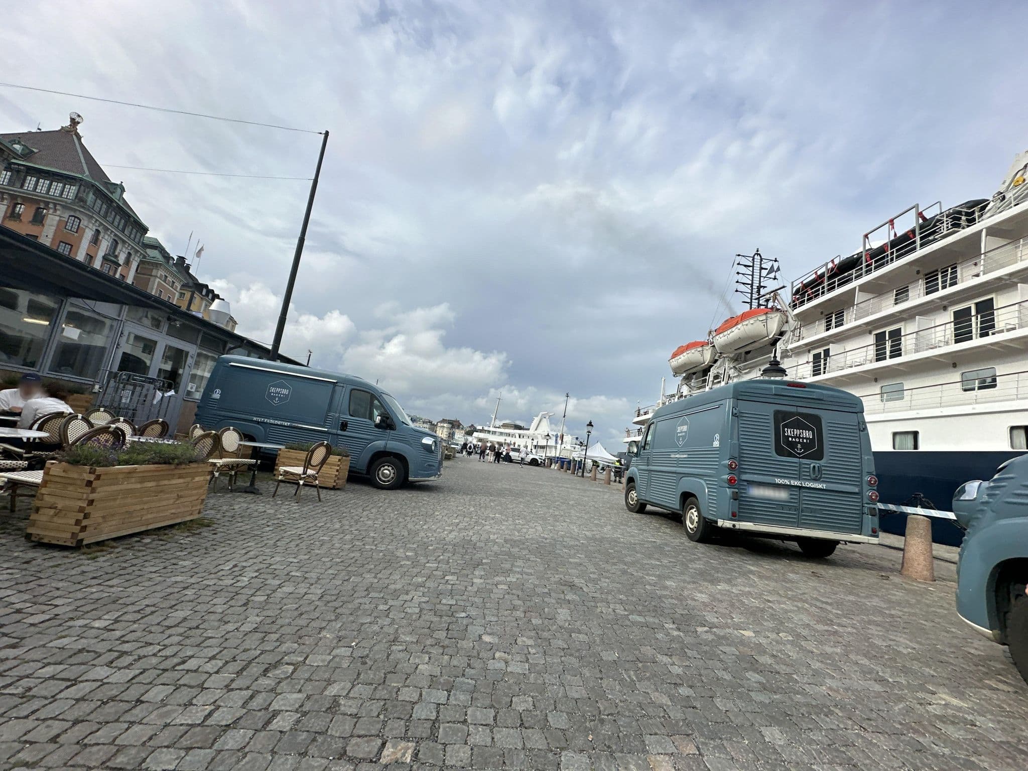 Street view near Ånedin ShipHostel, Gamla Stan — © quickness805 (CC BY-SA · Mapillary)